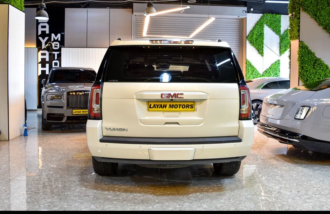 Car Image 2015 GMC YUKON SLT