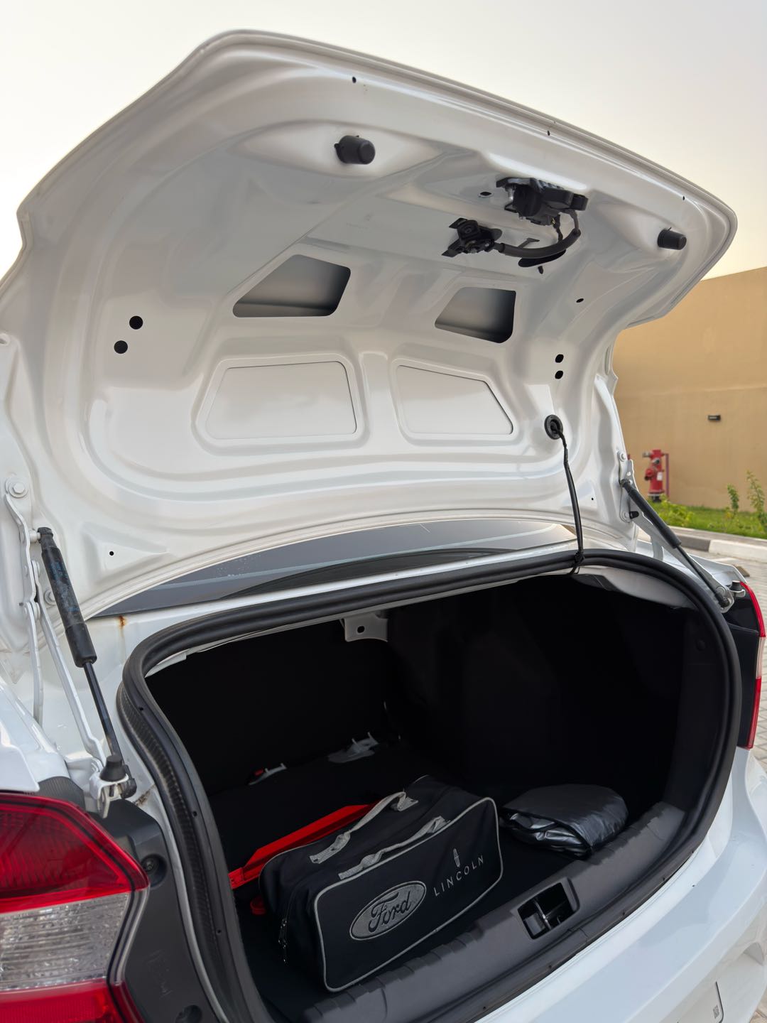 Car Image 2019 FORD FIGO base