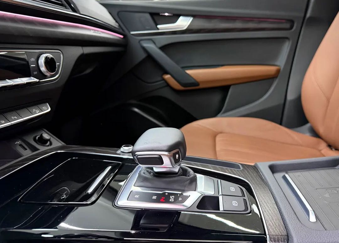 Car Image 2022 AUDI Q5 45 TFSI quattro Sport
