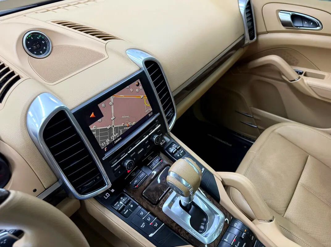 Car Image 2015 PORSCHE CAYENNE S