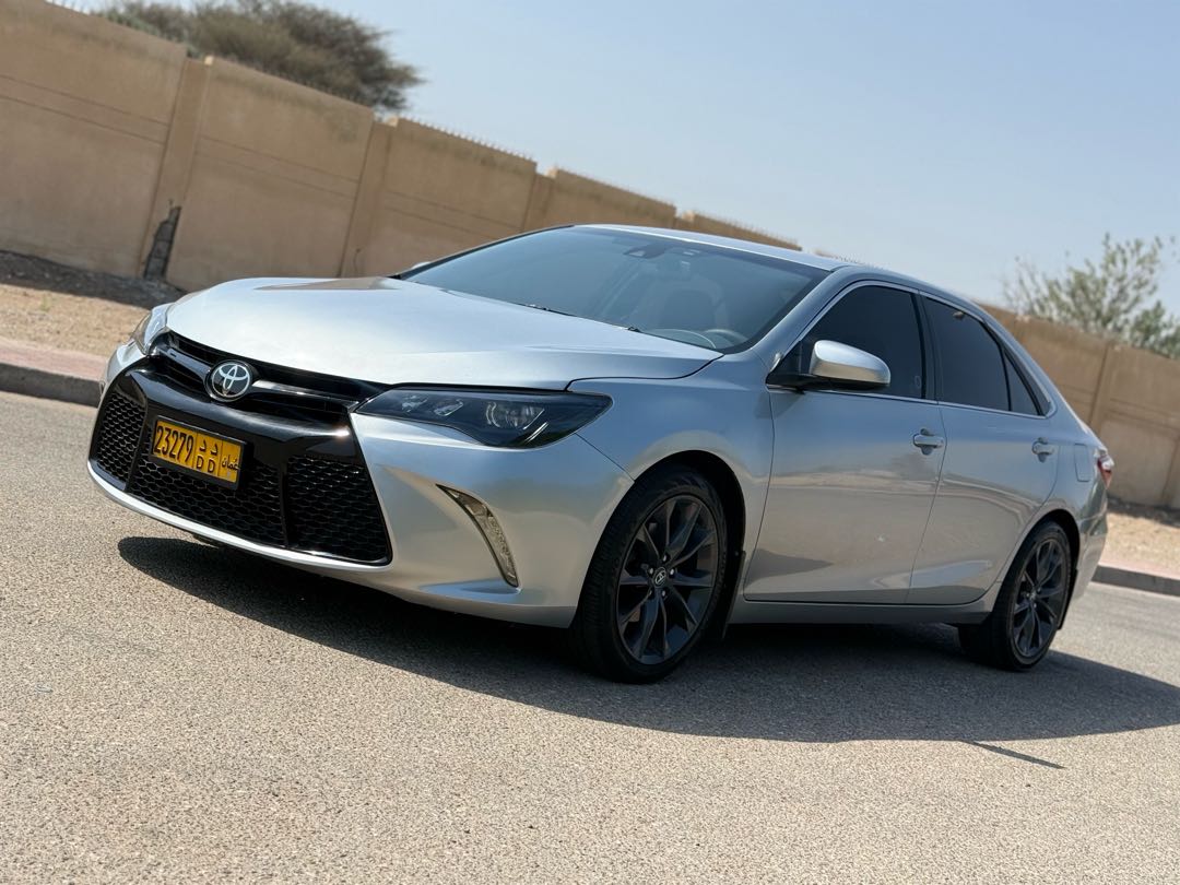 Car Image 2017 TOYOTA CAMRY XSE