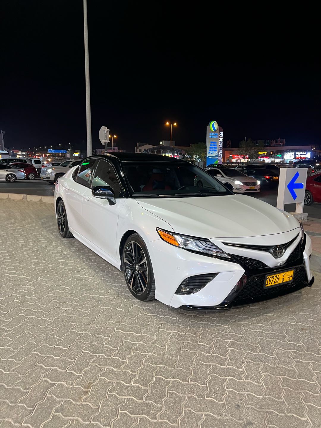 Car Image 2018 TOYOTA CAMRY XSE