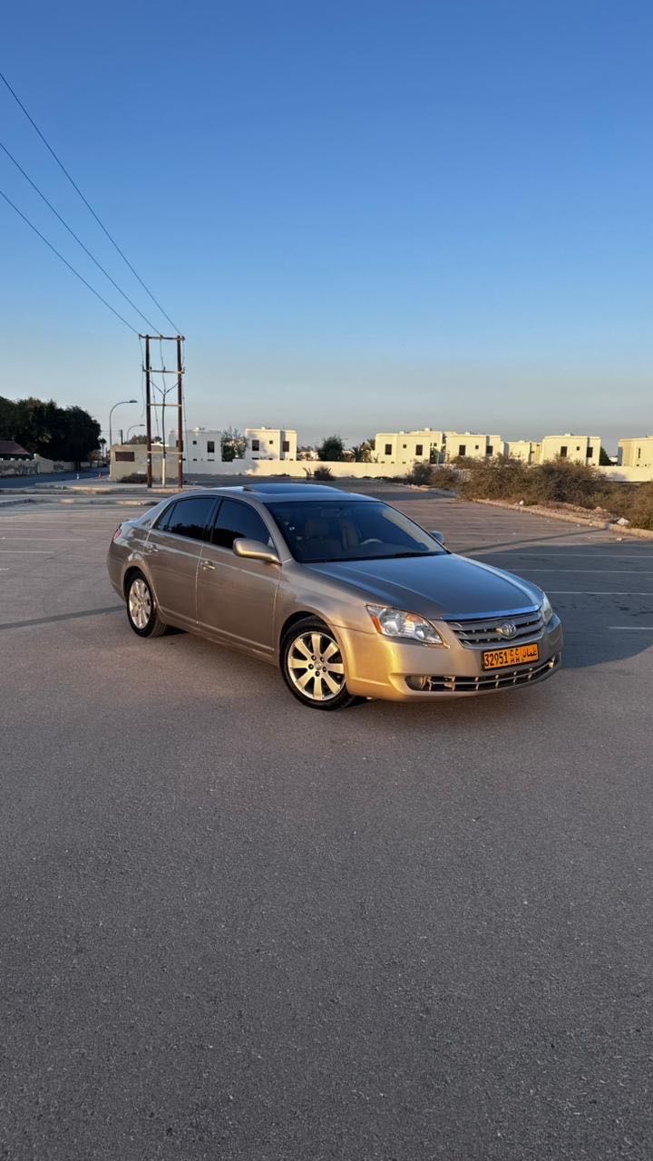 Car Image 2005 TOYOTA AVALON XLS