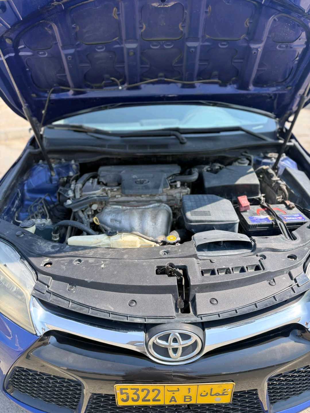 Car Image 2015 TOYOTA CAMRY SE