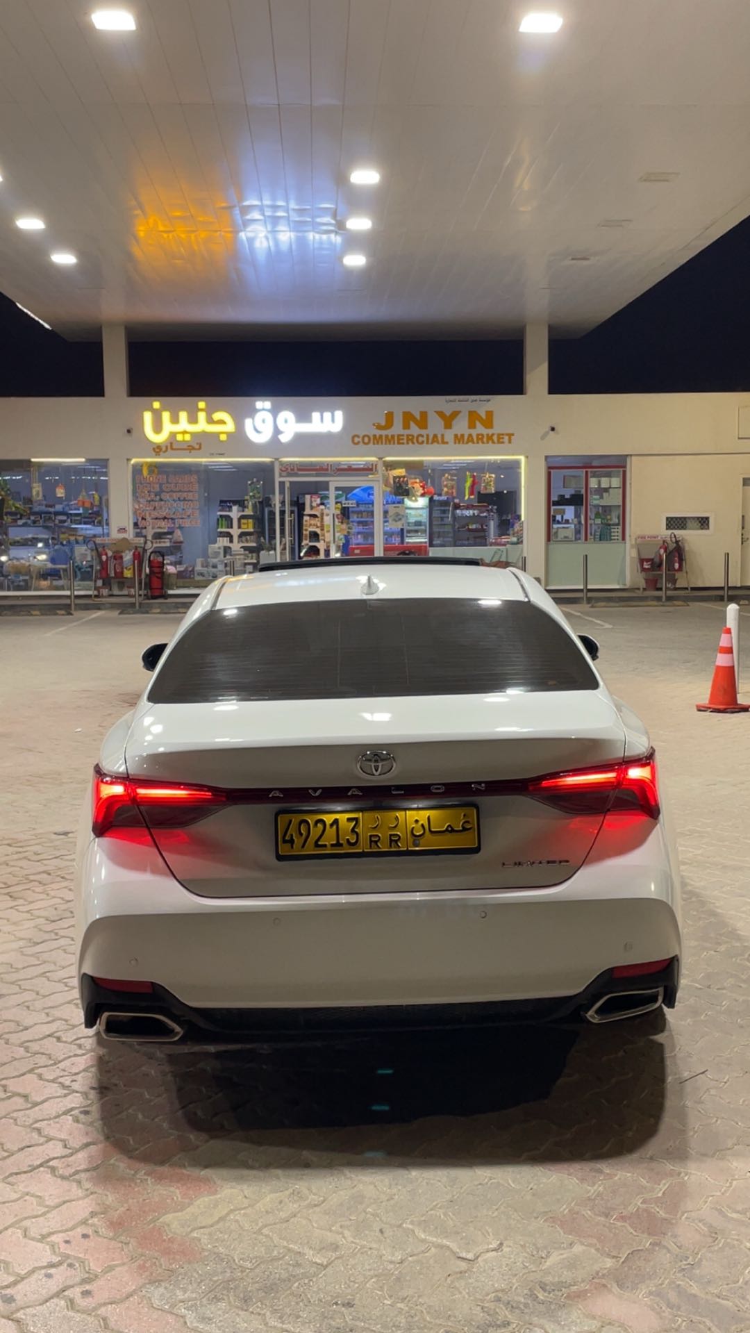 Car Image 2019 TOYOTA AVALON LIMITED