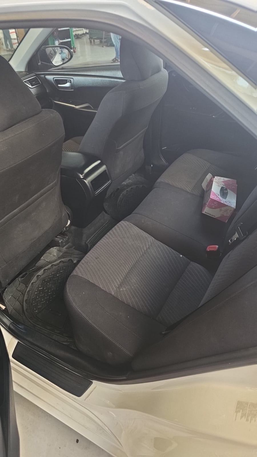 Car Image 2017 TOYOTA CAMRY LE