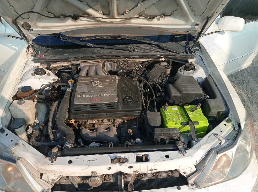 Car Image 2002 TOYOTA AVALON XLS