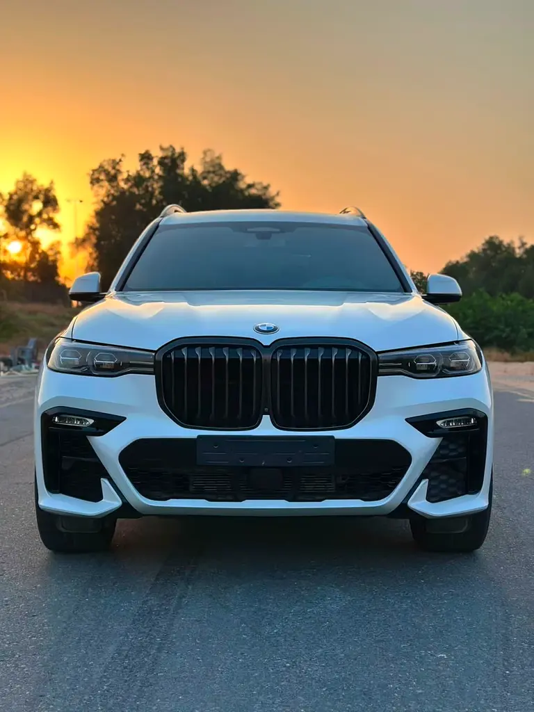 BMW X7 40 2022