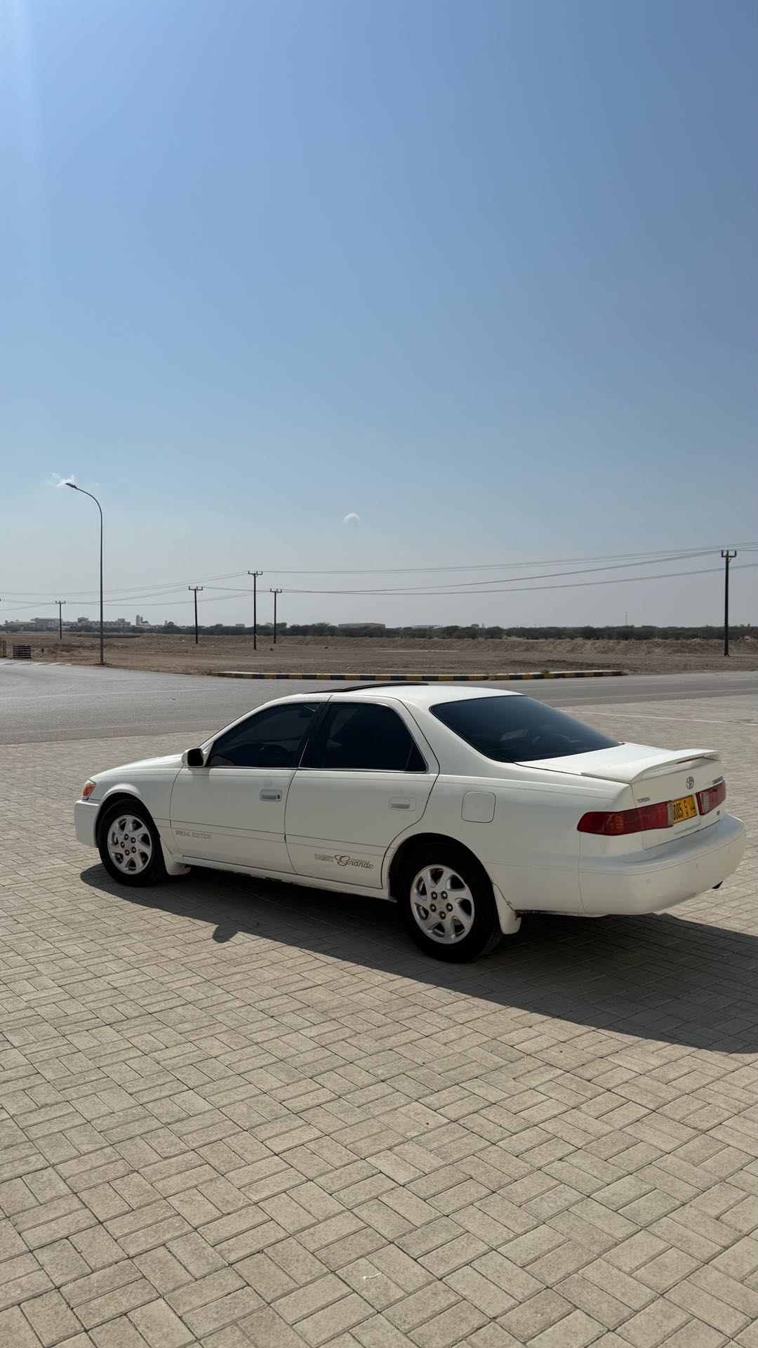 Car Image 2000 TOYOTA CAMRY SE