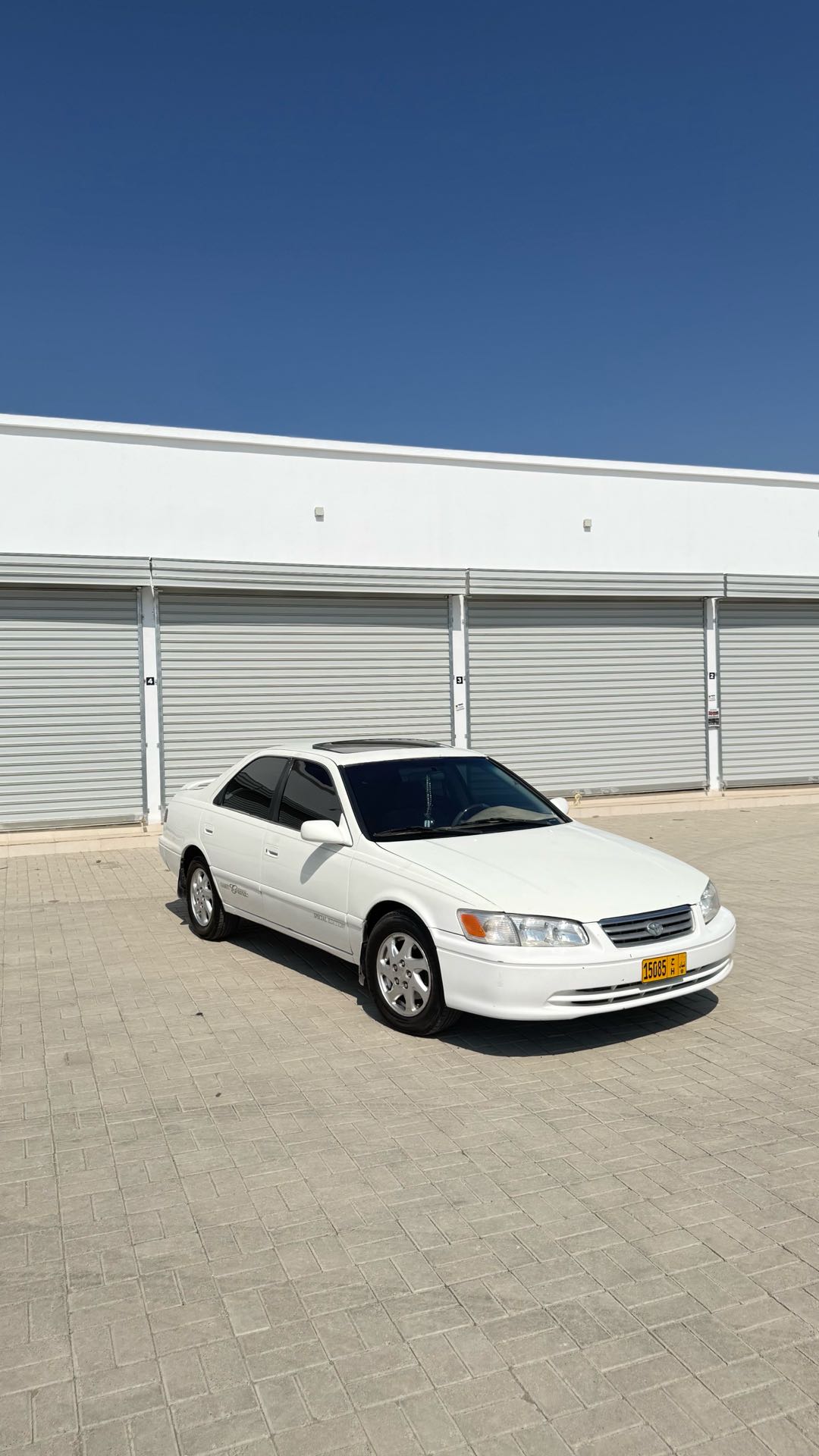 Car Image 2000 TOYOTA CAMRY SE