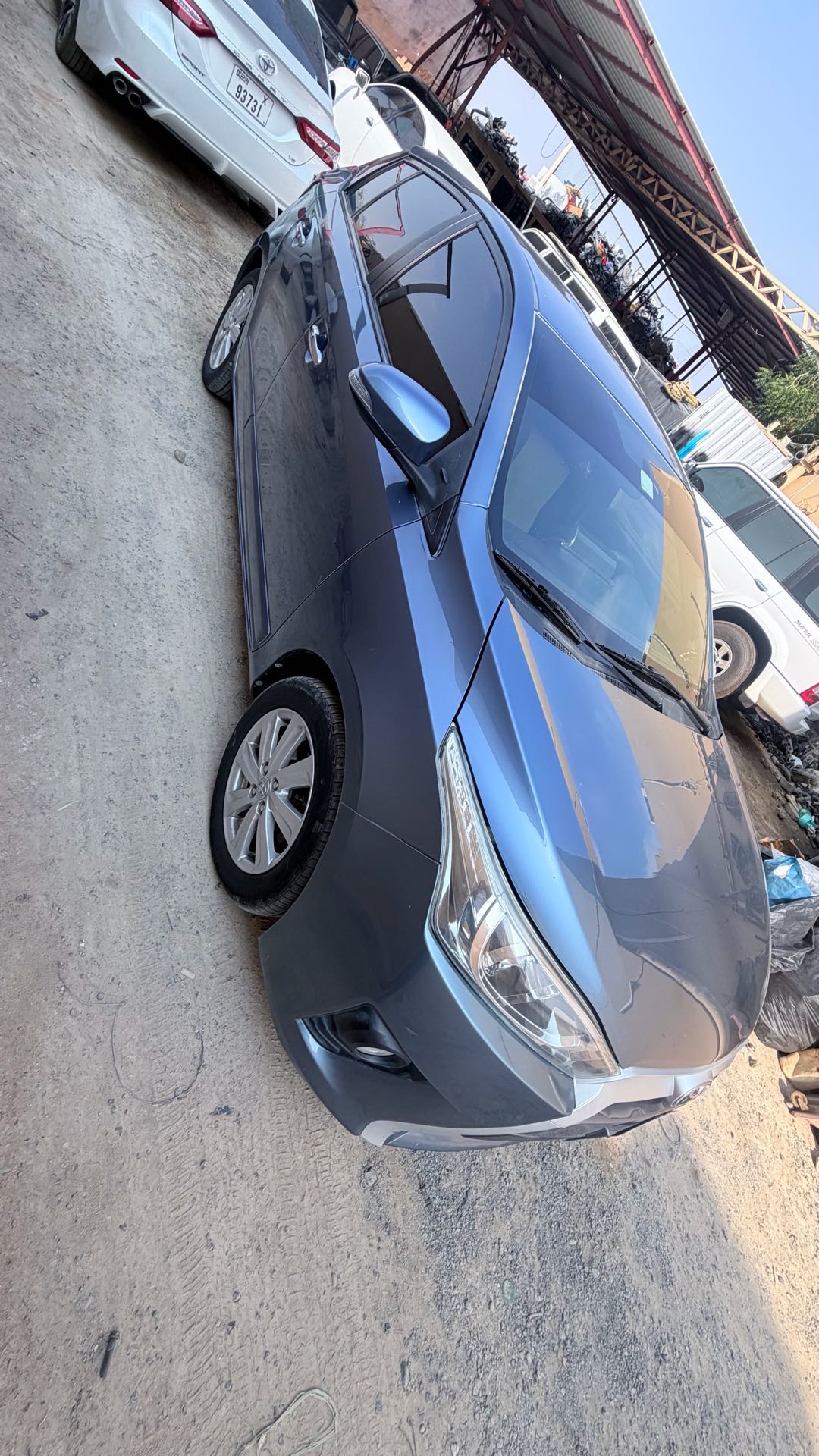 Car Image 2016 TOYOTA YARIS SE