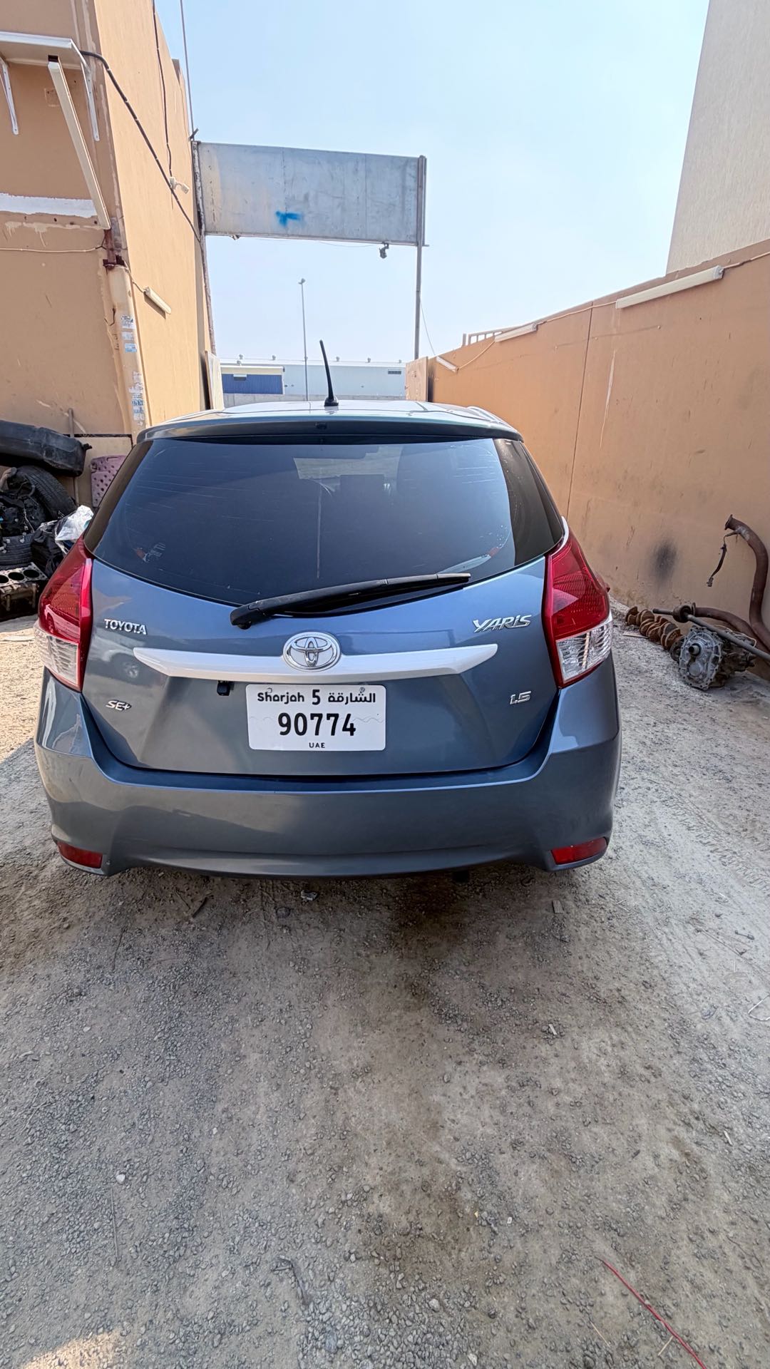 Car Image 2016 TOYOTA YARIS SE
