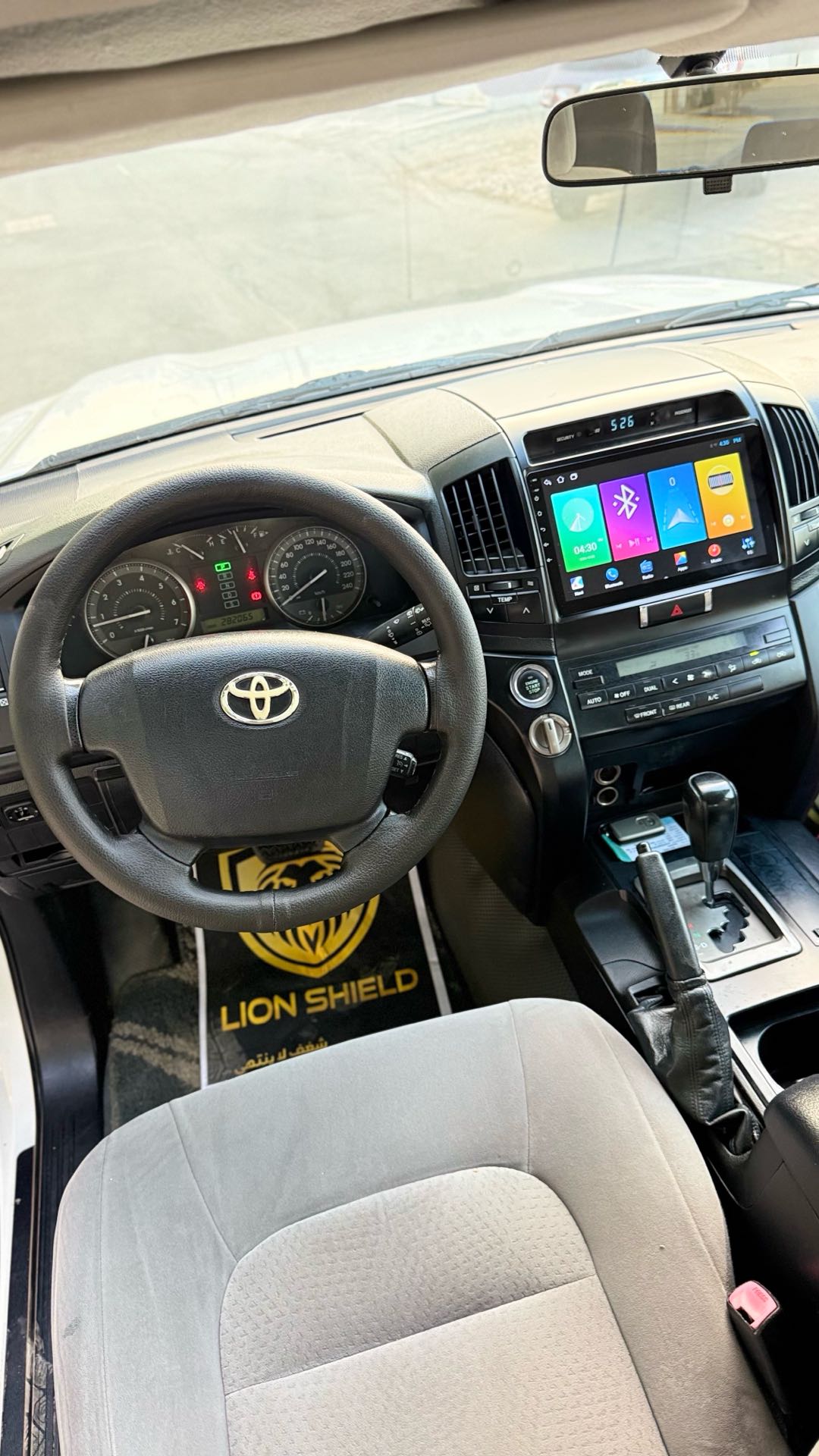 Car Image 2011 TOYOTA LAND CRUISER GX