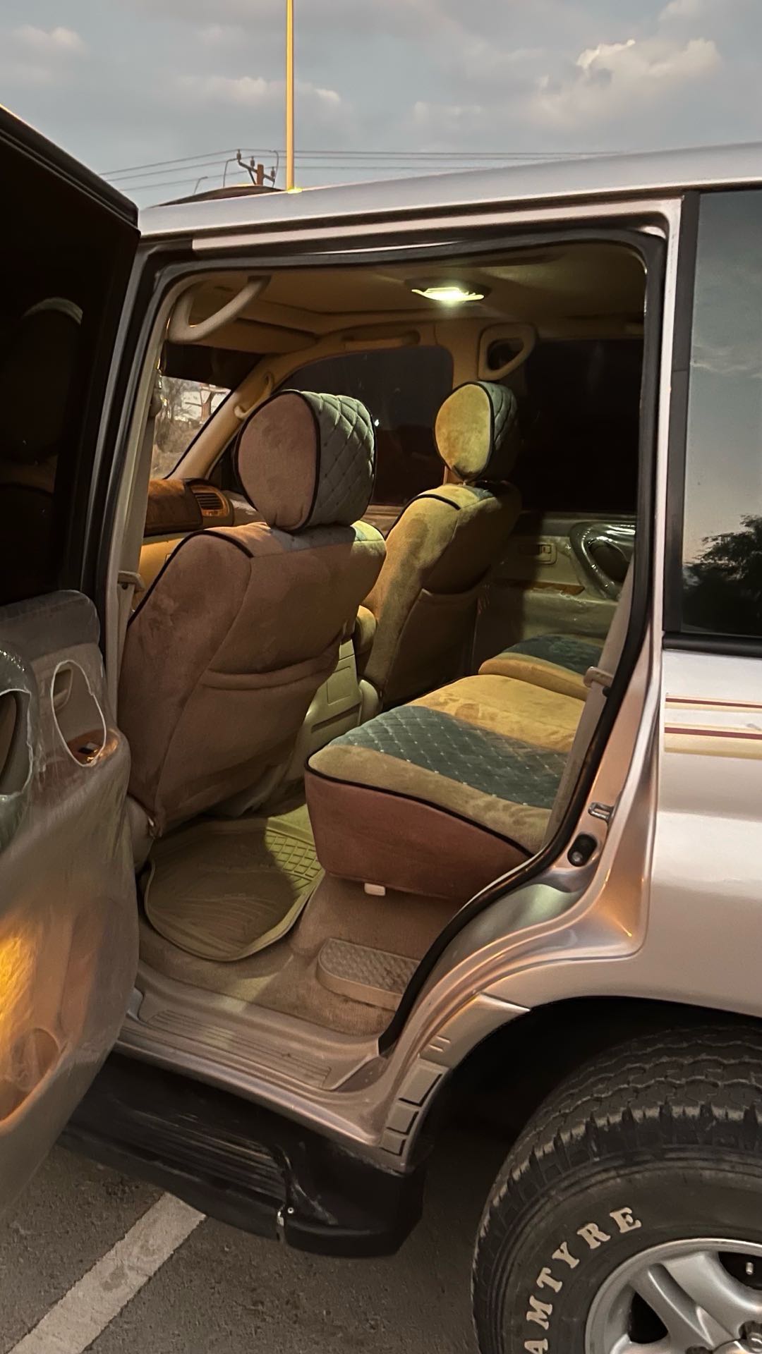 Car Image 1999 TOYOTA LAND CRUISER 