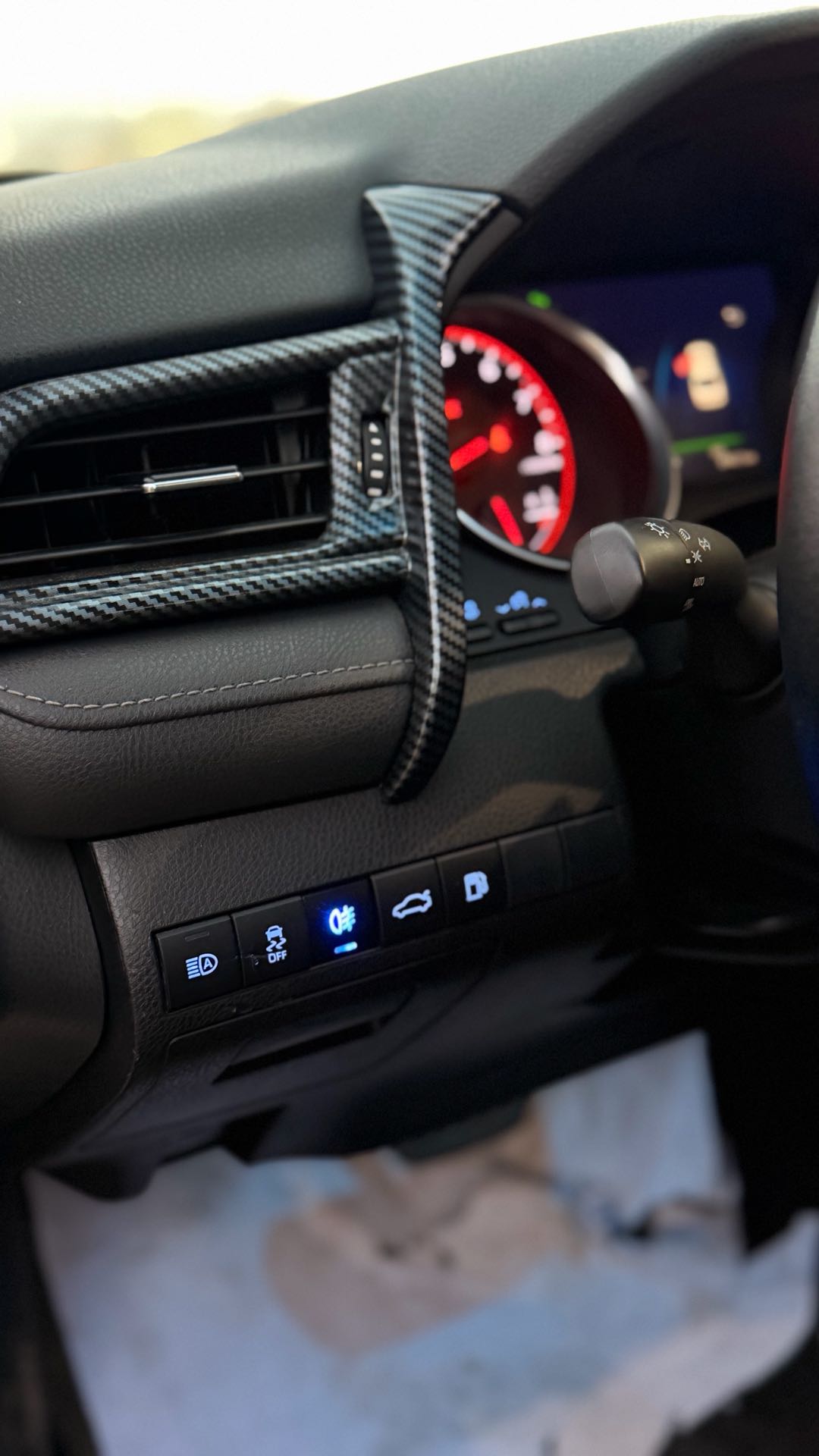 Car Image 2018 TOYOTA CAMRY XSE