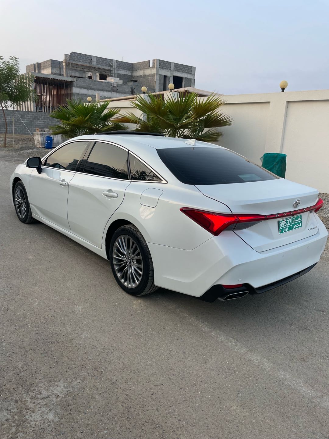 Car Image 2019 TOYOTA AVALON LIMITED