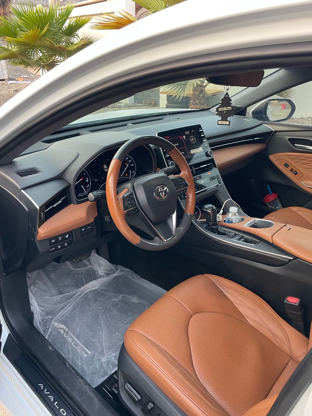 Car Image 2019 TOYOTA AVALON LIMITED