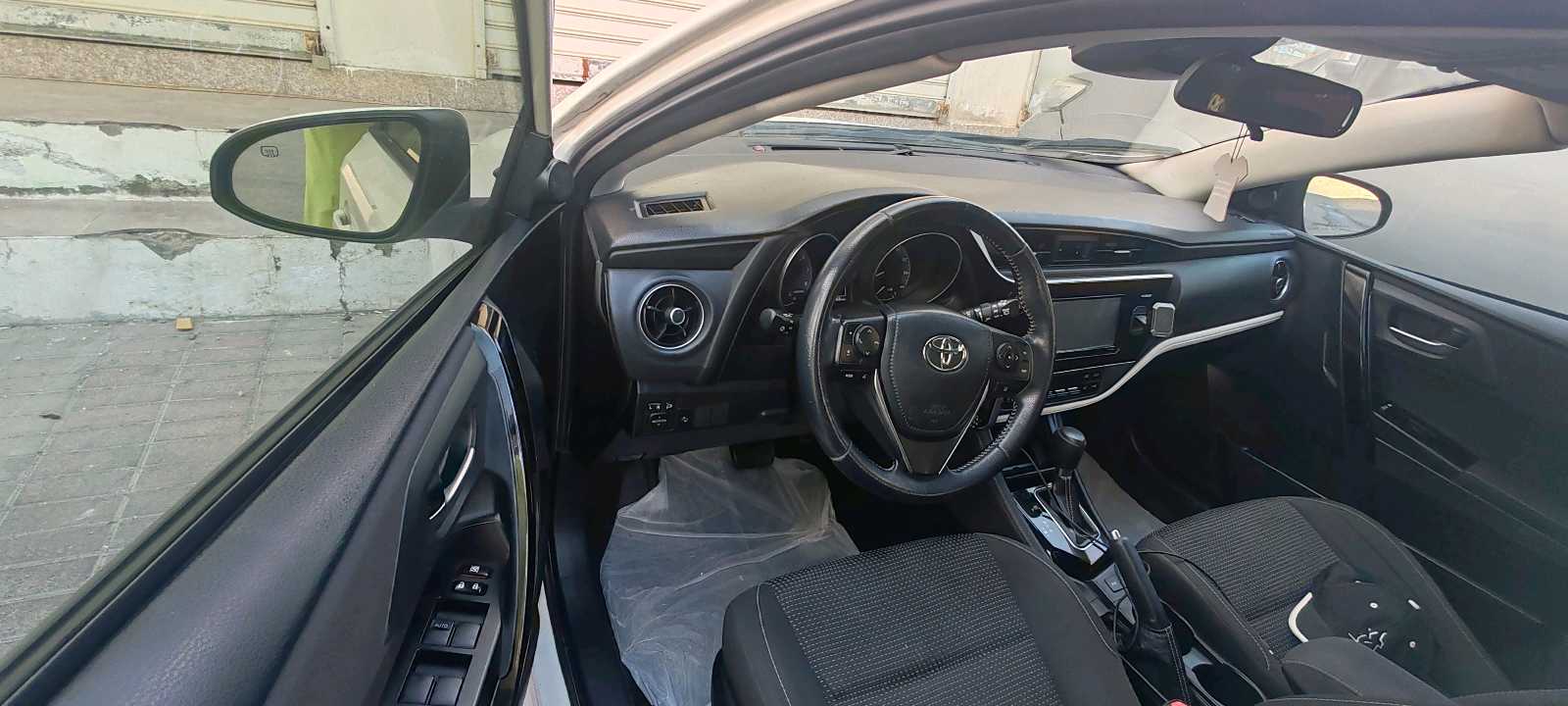 Car Image 2018 TOYOTA COROLLA IM 