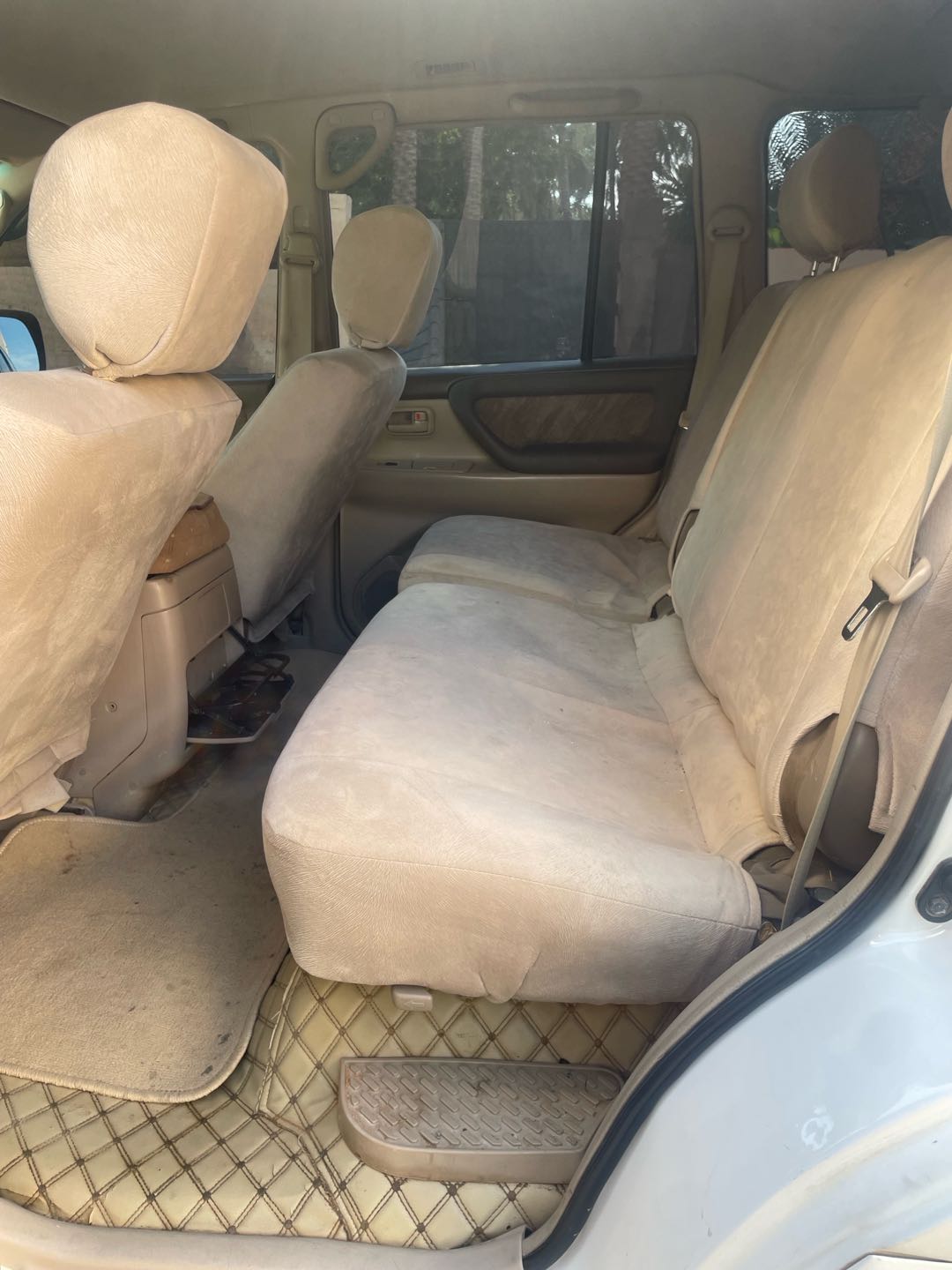 Car Image 2001 TOYOTA LAND CRUISER 