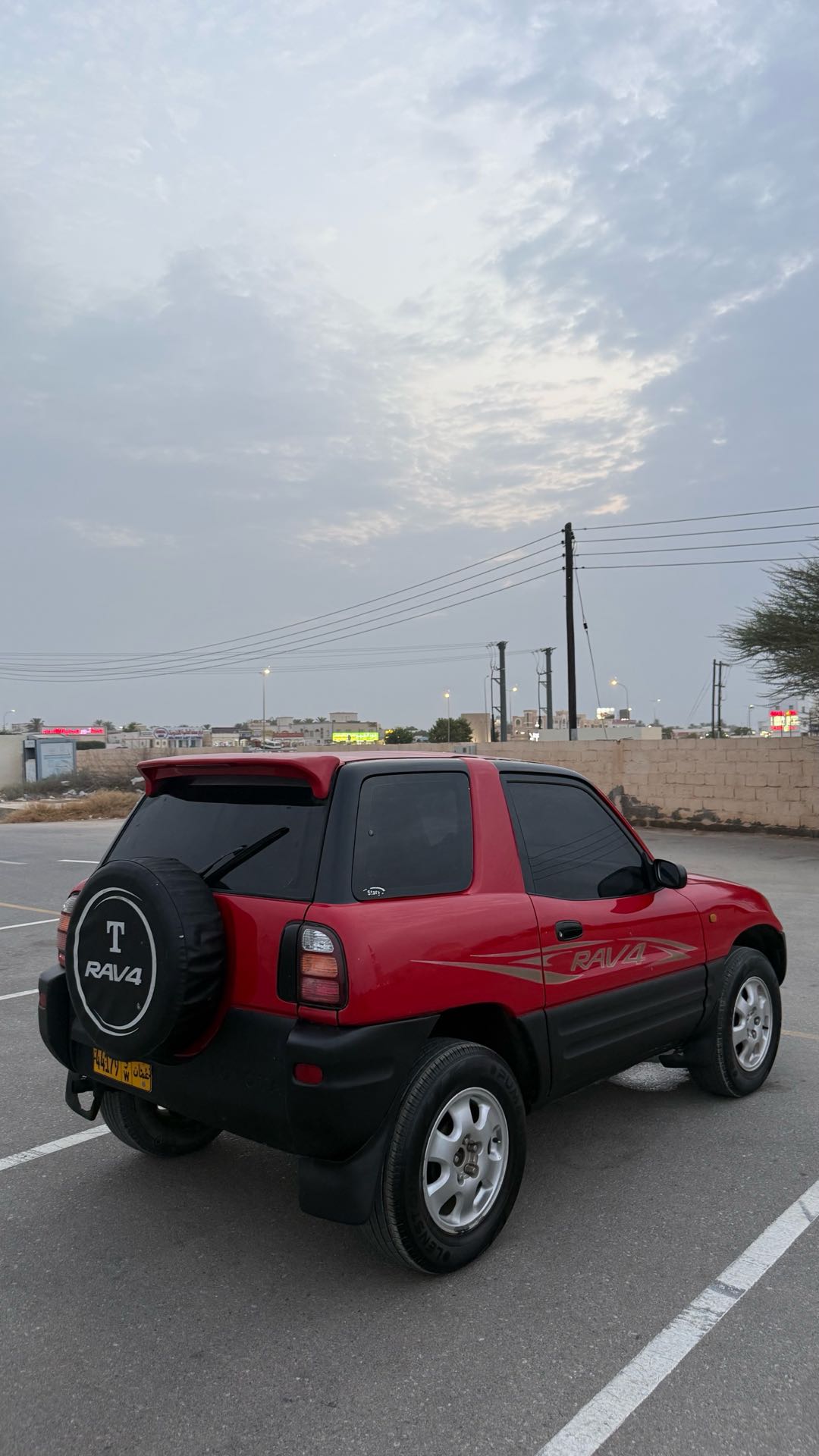 Car Image 1997 TOYOTA RAV4 Base
