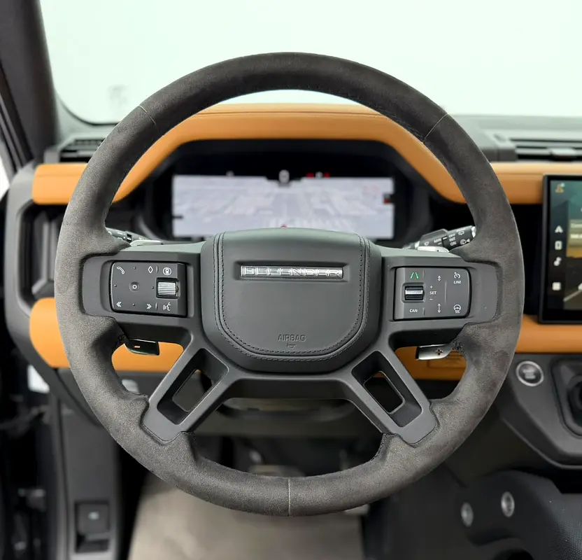 Car Image 2024 LAND ROVER DEFENDER 110
