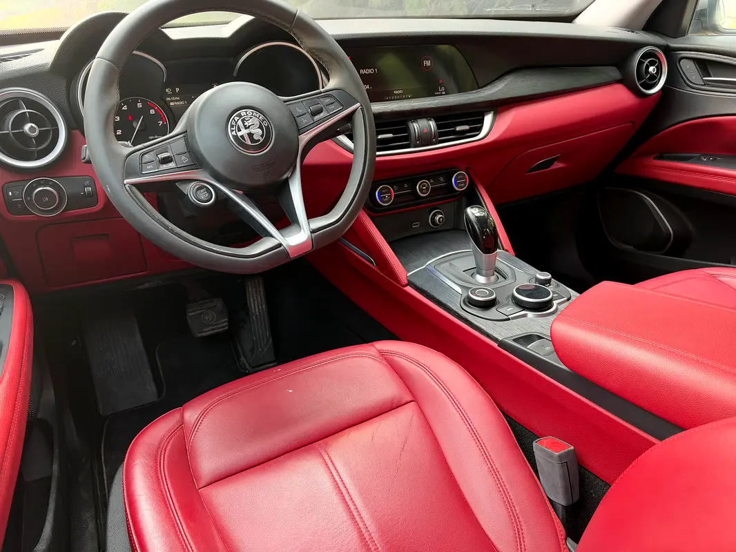 Car Image 2020 ALFA ROMEO STELVIO 