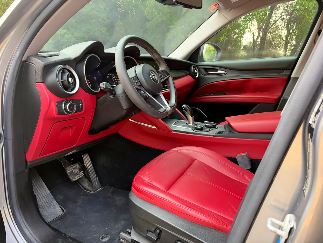 Car Image 2020 ALFA ROMEO STELVIO 
