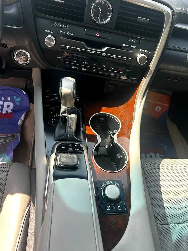Car Image 2019 LEXUS RX 350