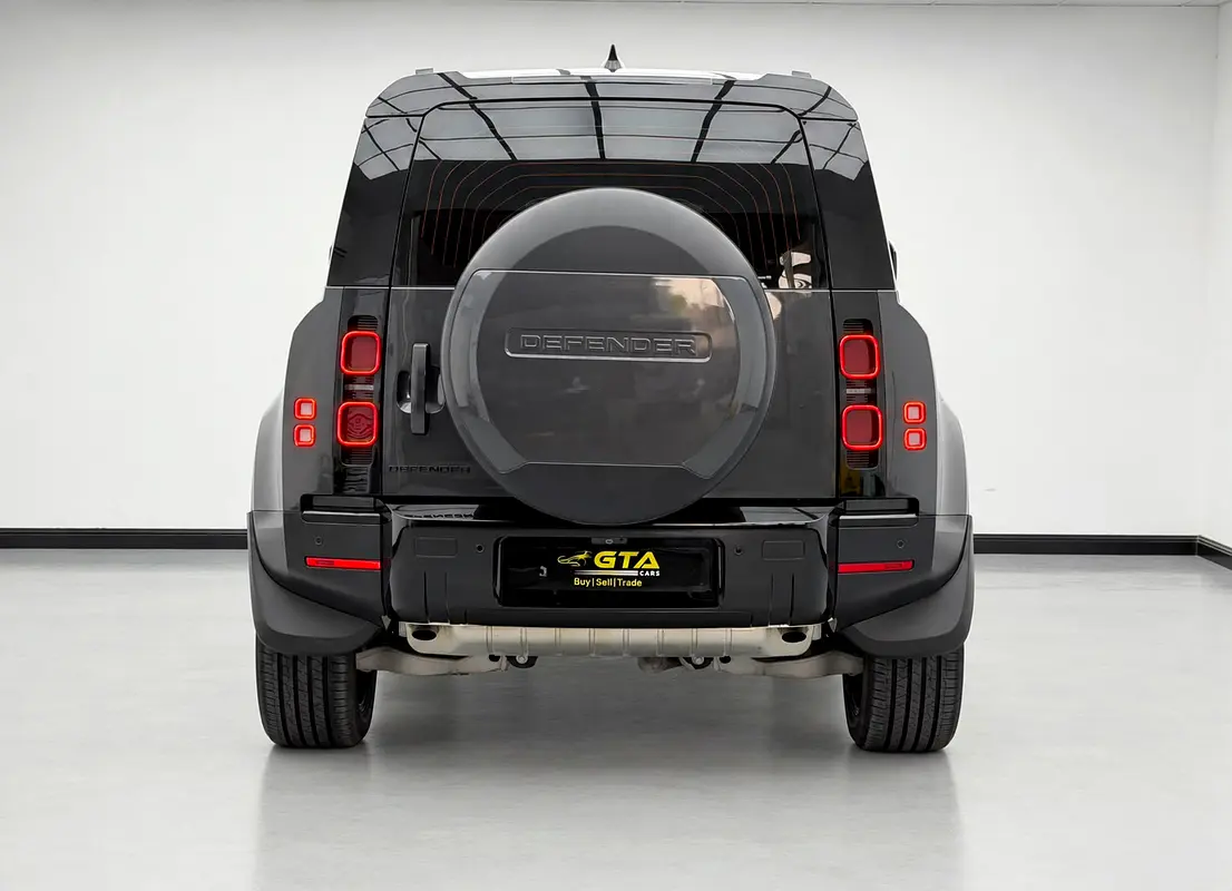 Car Image 2024 LAND ROVER DEFENDER 110 HSE