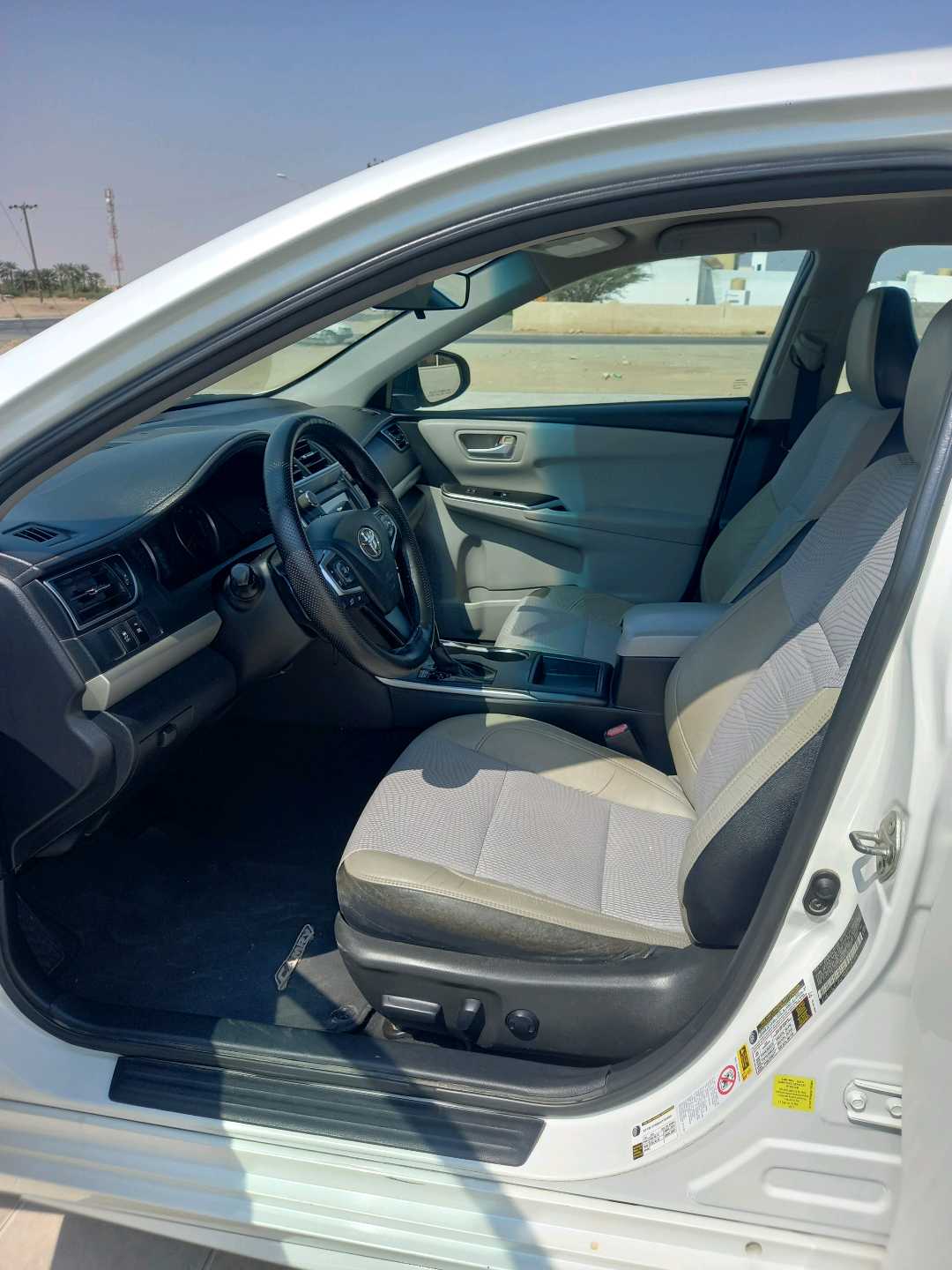 Car Image 2016 TOYOTA CAMRY SE
