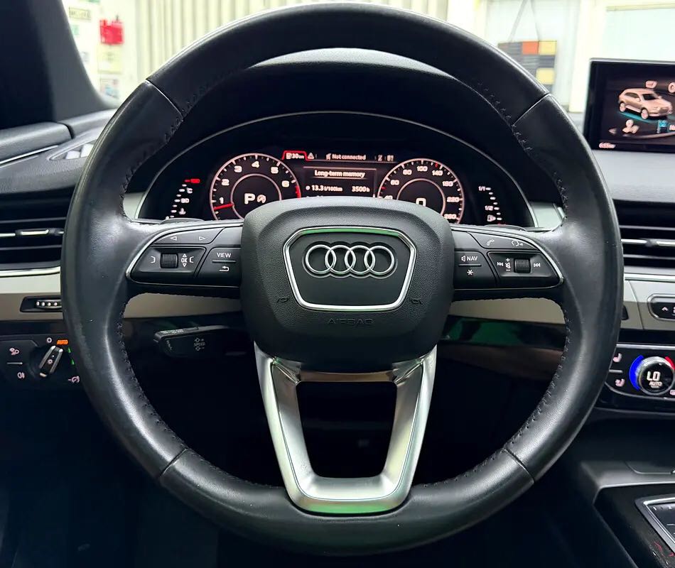 Car Image 2019 AUDI Q7 55 TFSI quattro S line