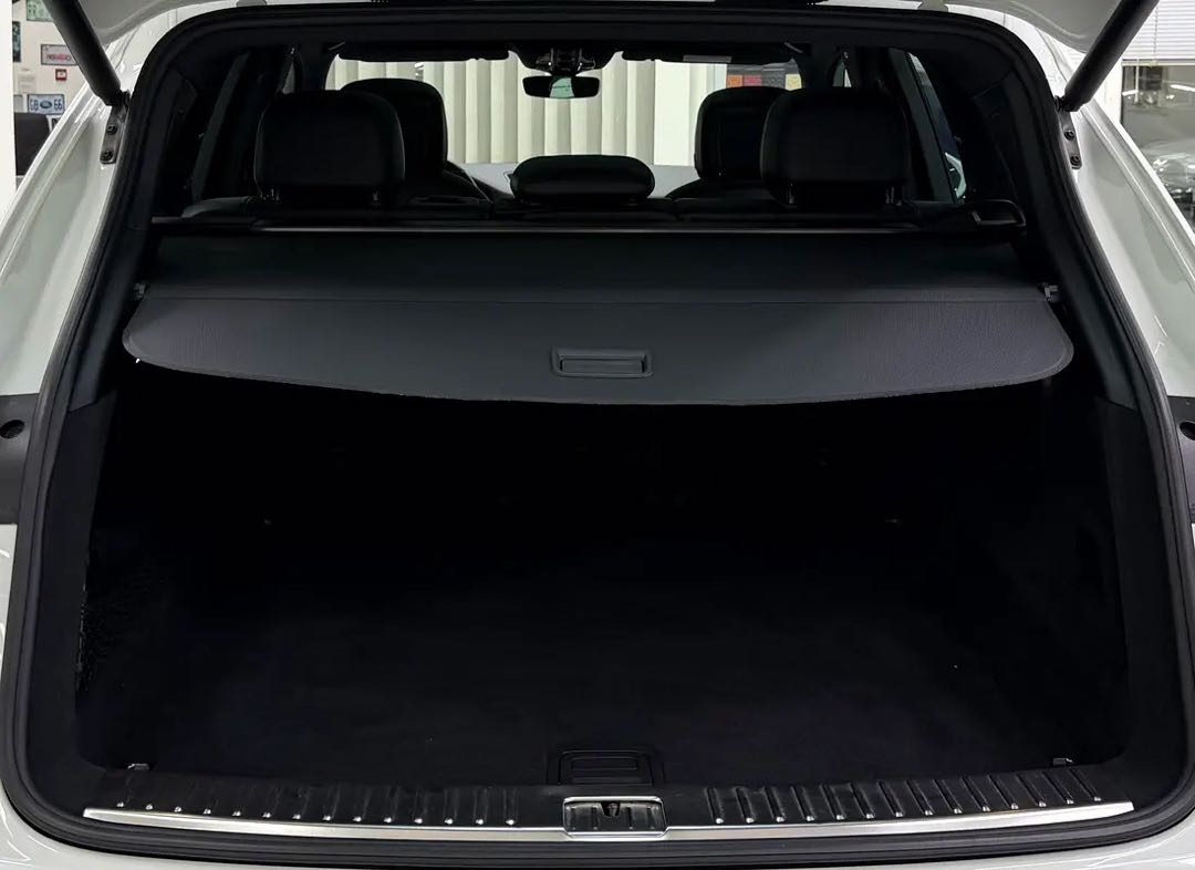 Car Image 2018 PORSCHE CAYENNE Standard