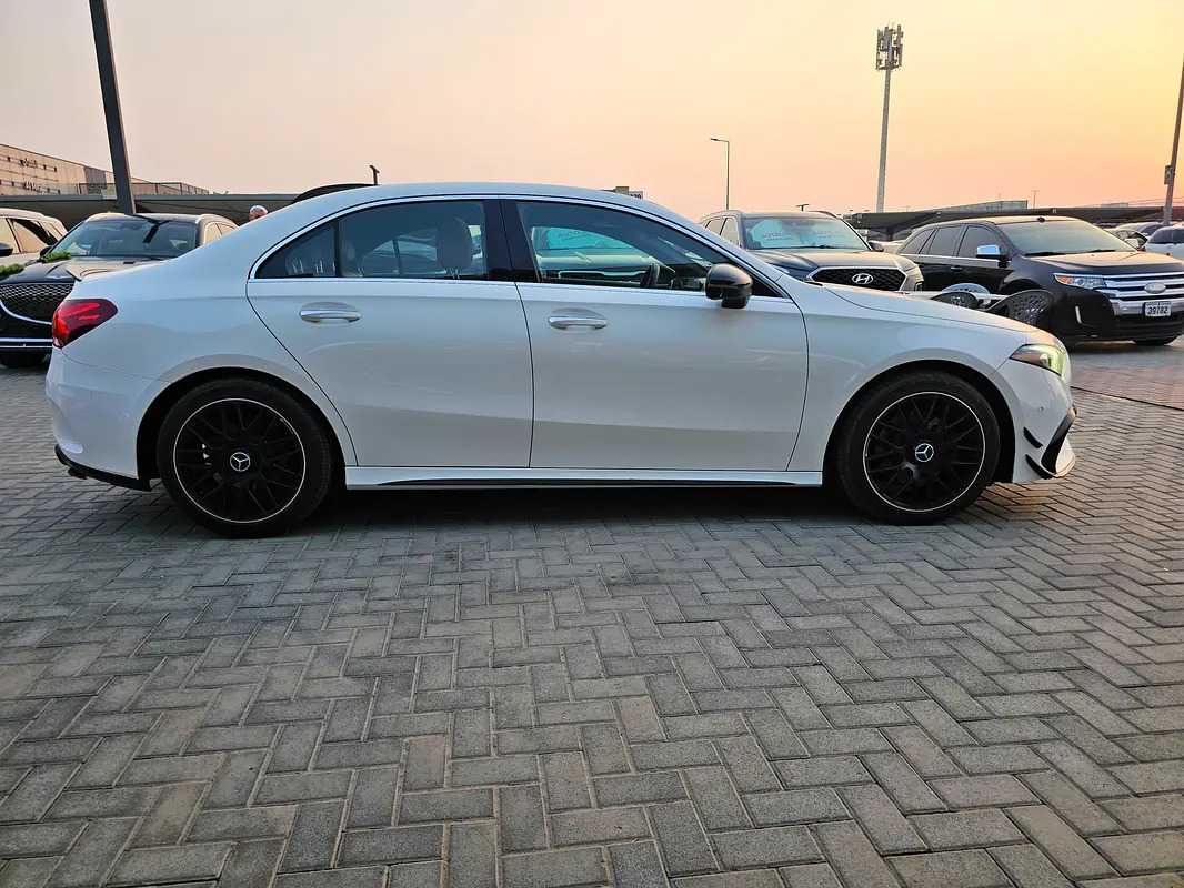 Car Image 2019 MERCEDES A CLASS 220