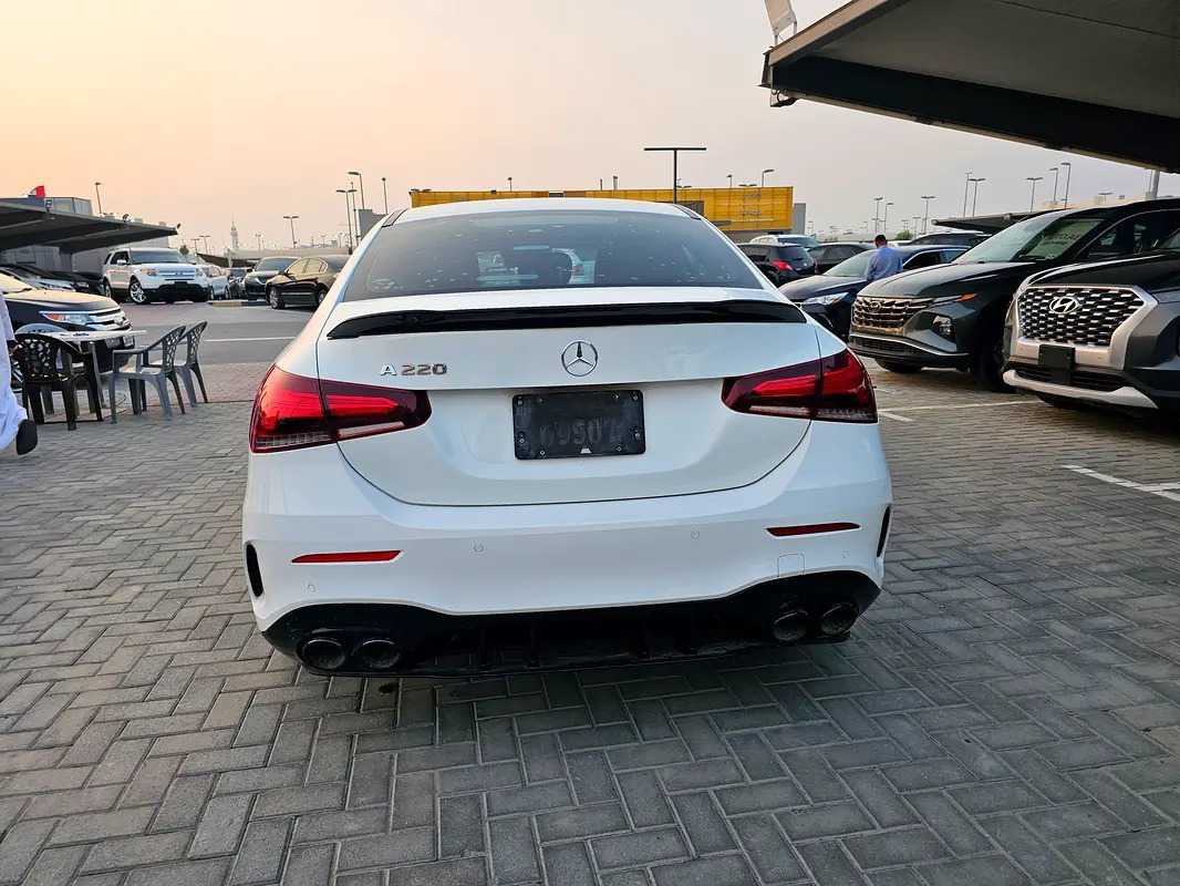 Car Image 2019 MERCEDES A CLASS 220