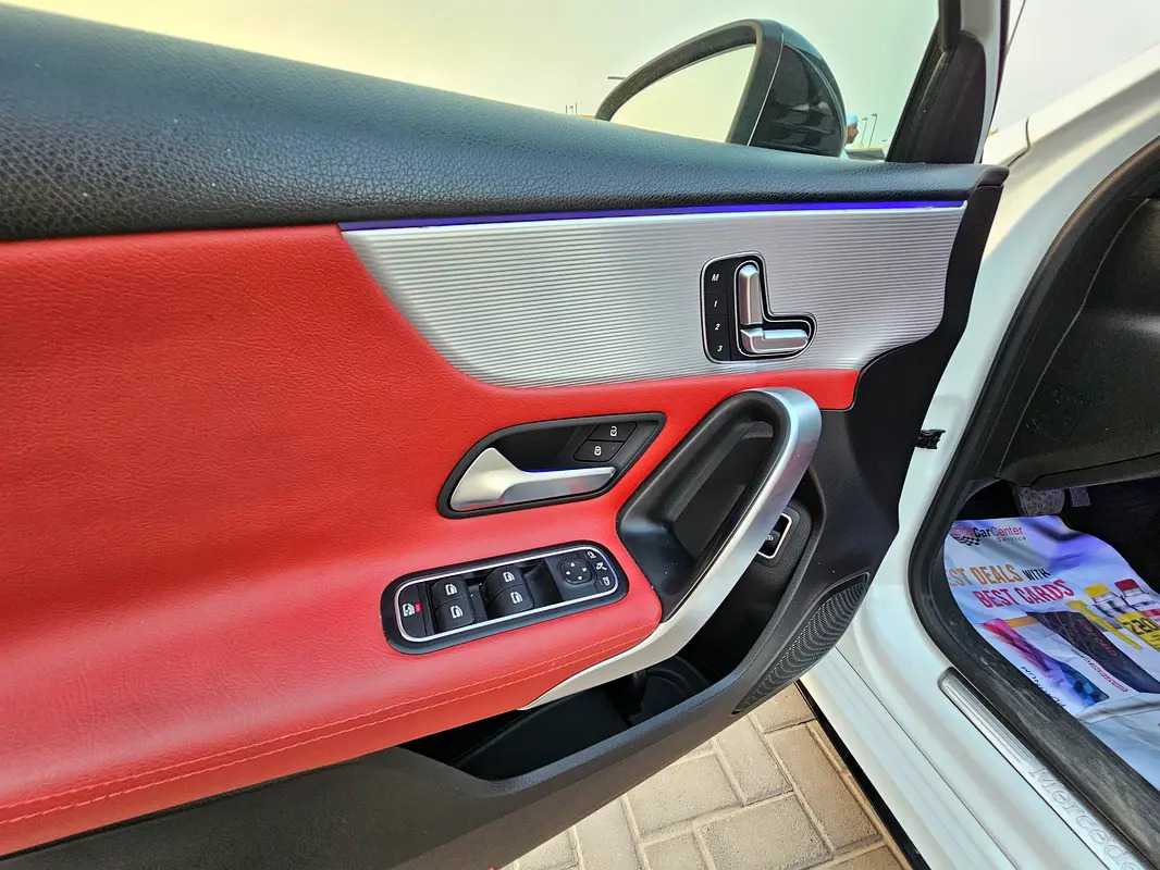 Car Image 2019 MERCEDES A CLASS 220