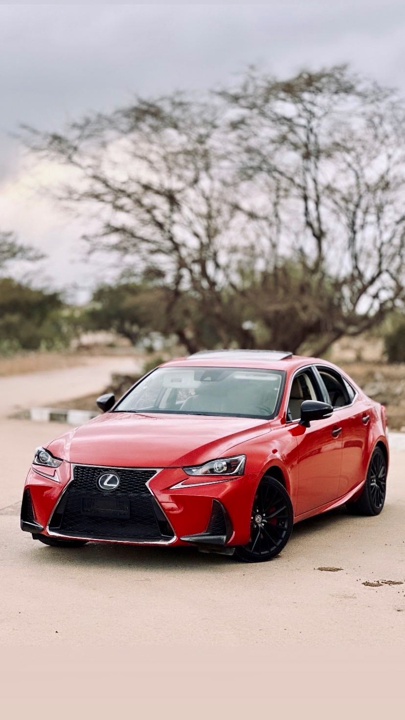 LEXUS IS 200 Base 2017