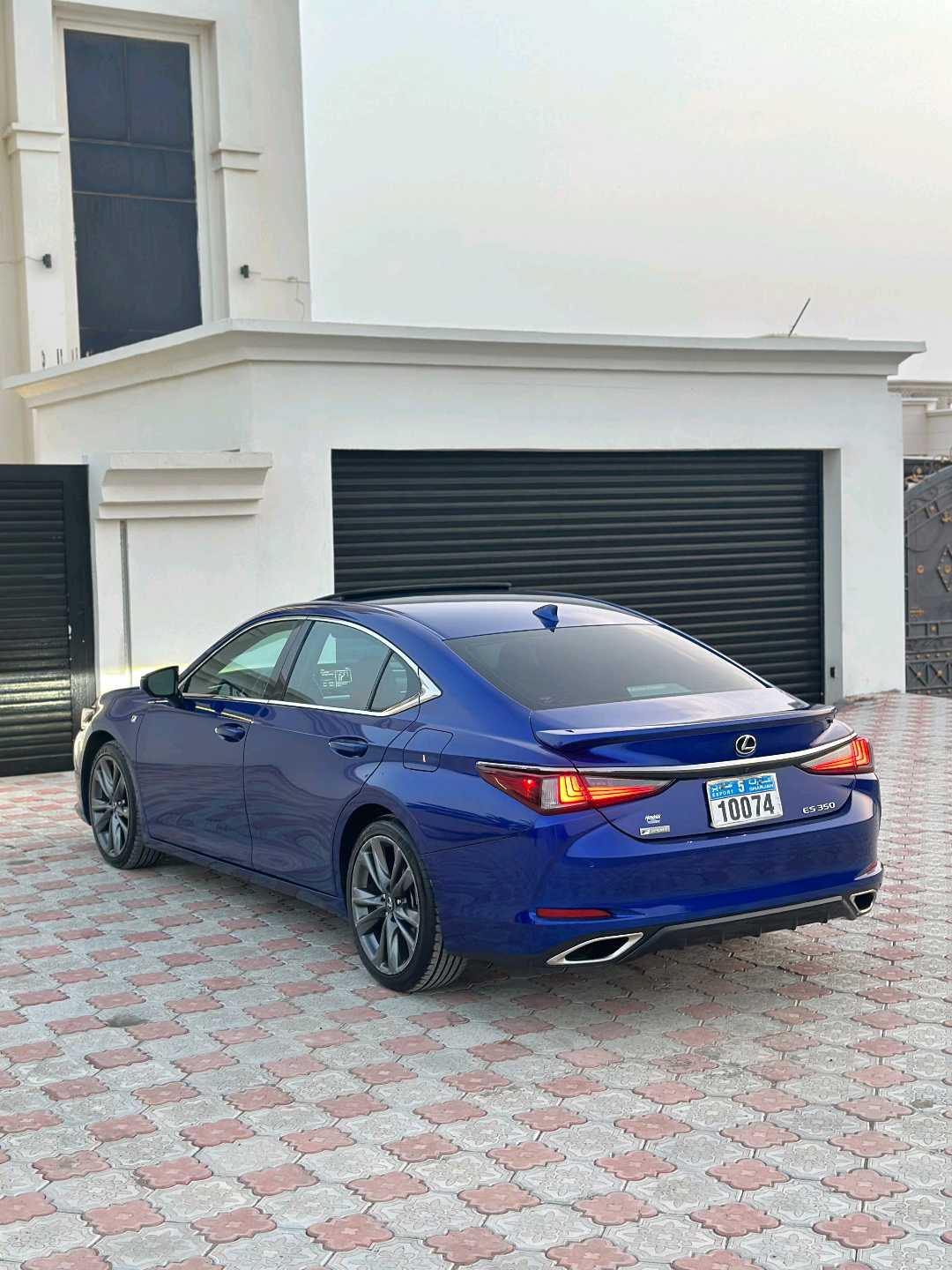 Car Image 2021 LEXUS ES F350