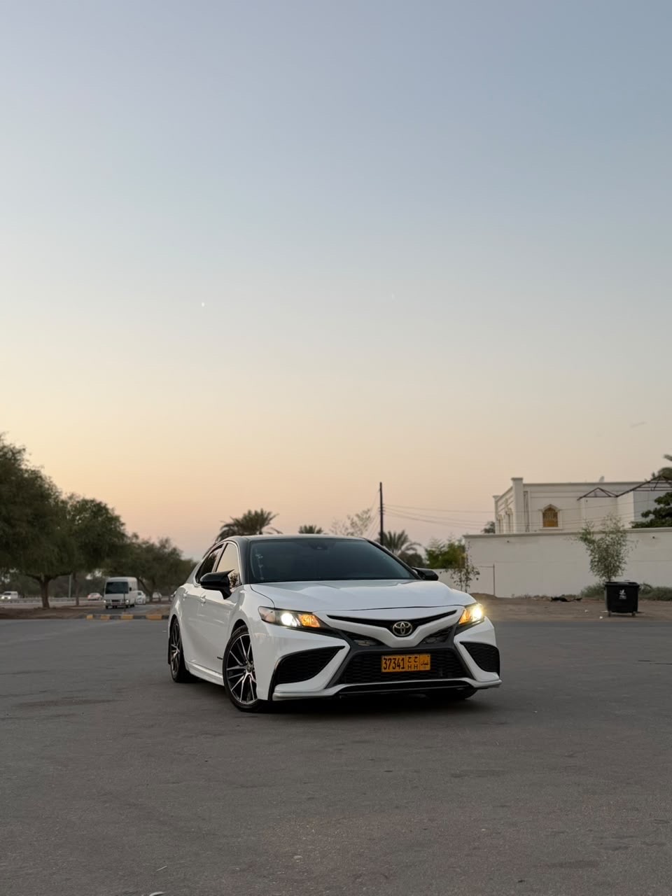 Car Image 2018 TOYOTA CAMRY SE