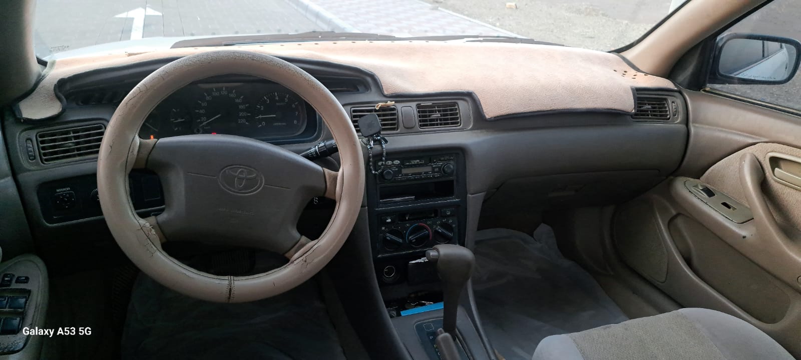 Car Image 2000 TOYOTA CAMRY LE