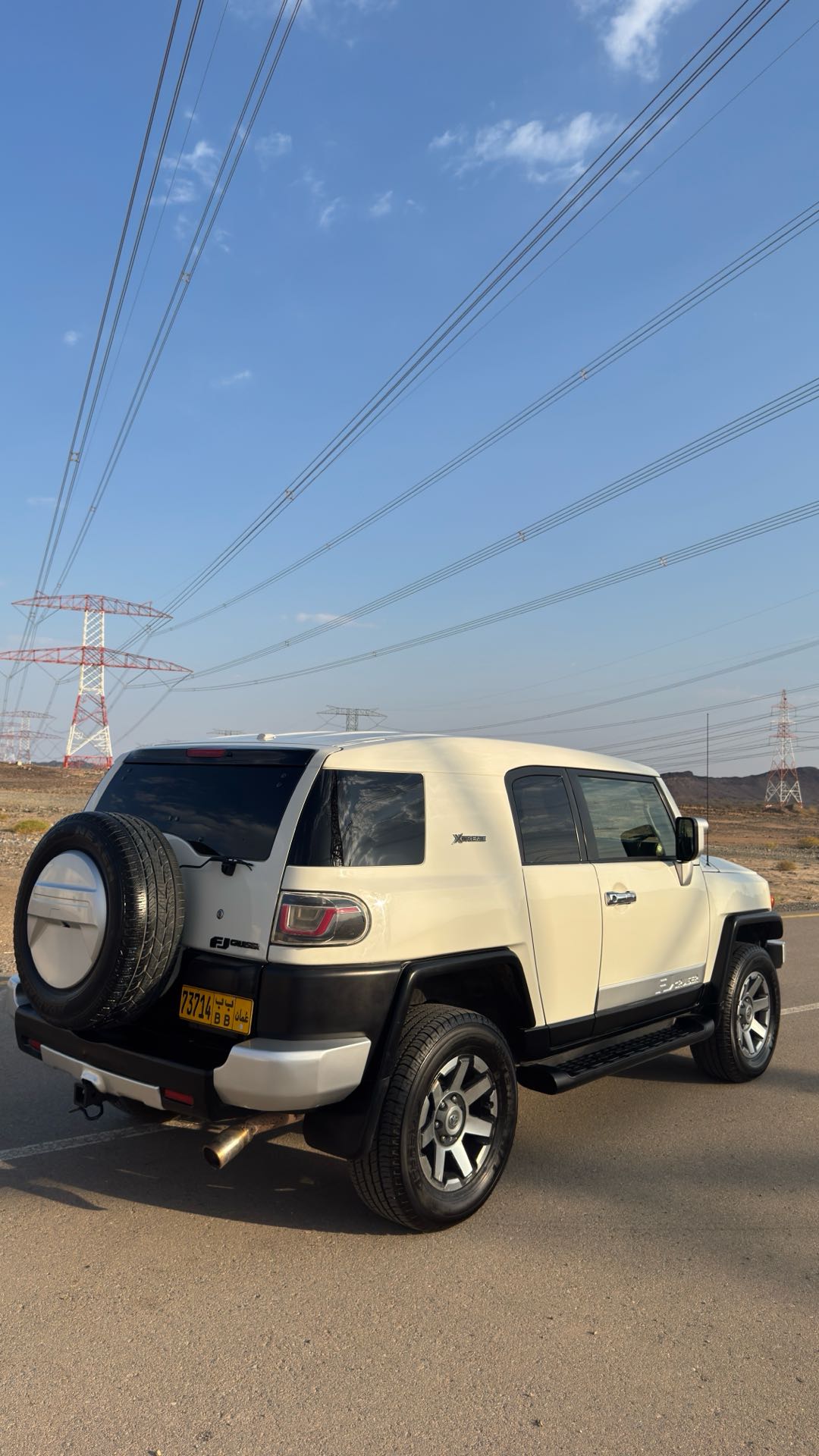 Car Image 2014 TOYOTA FJ CRUISER 