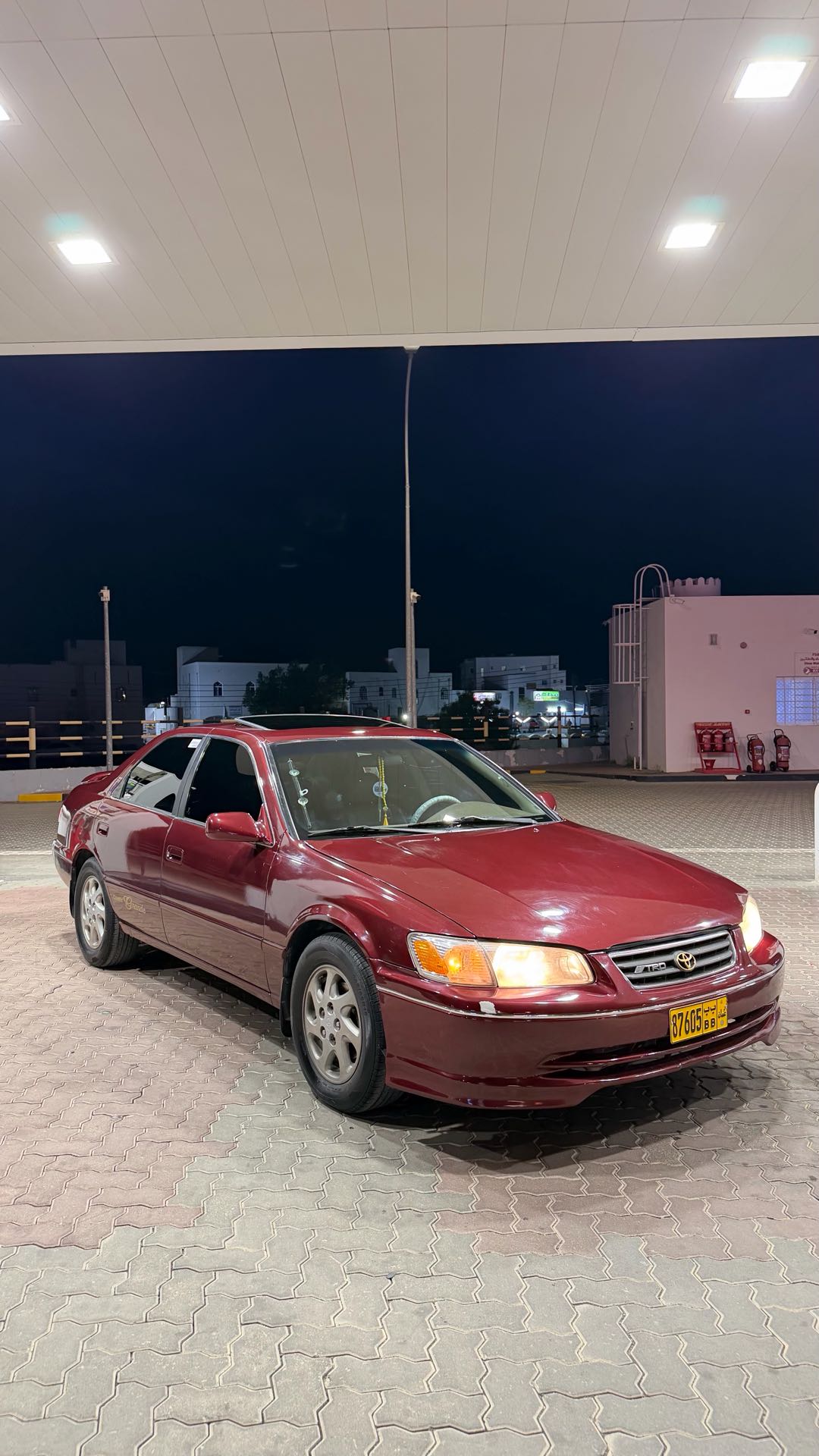 Car Image 2000 TOYOTA CAMRY LE