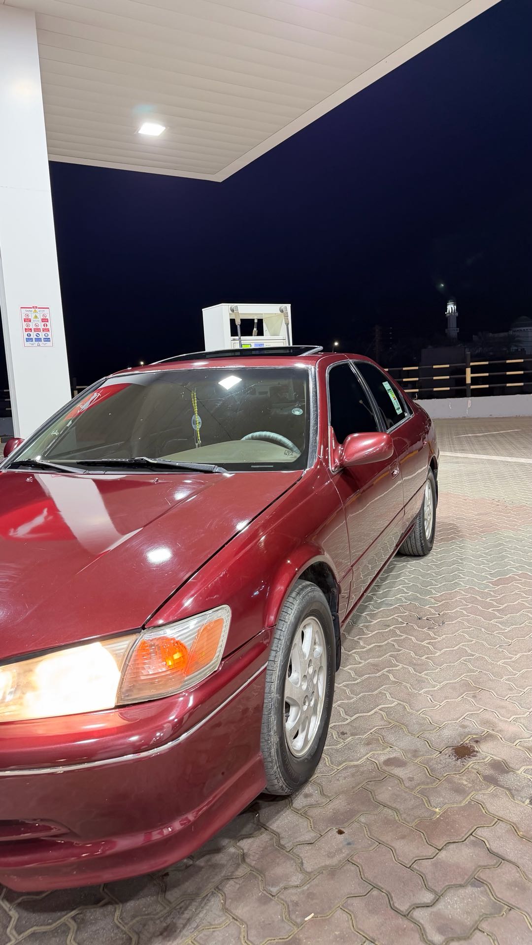 Car Image 2000 TOYOTA CAMRY LE
