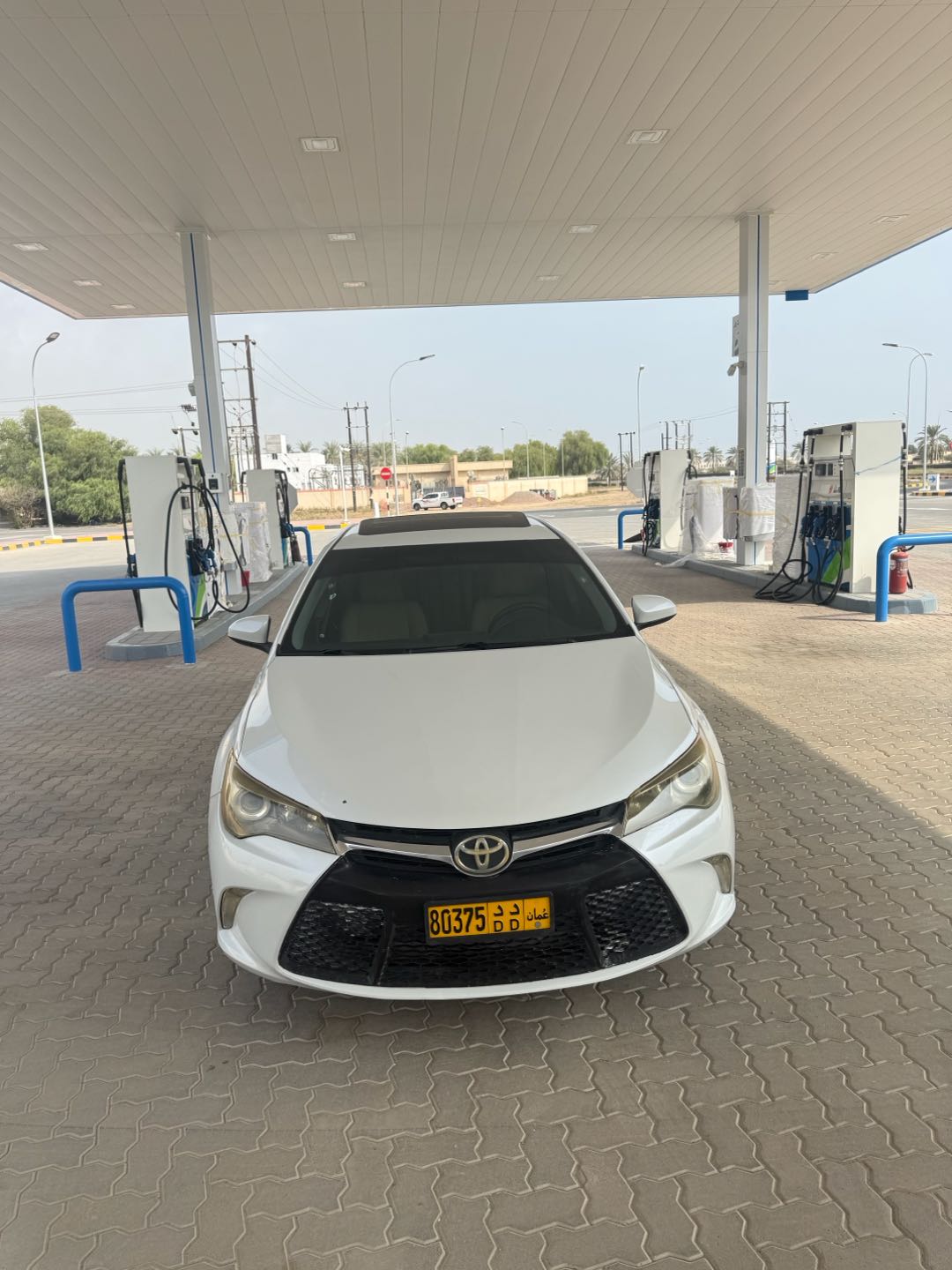 Car Image 2016 TOYOTA CAMRY SE