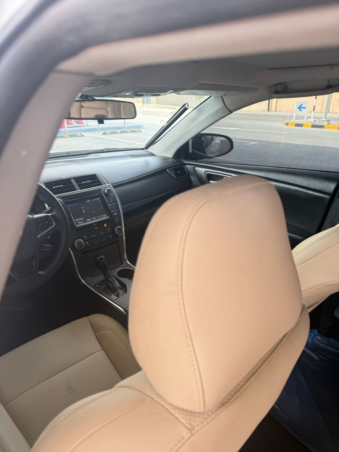 Car Image 2016 TOYOTA CAMRY SE