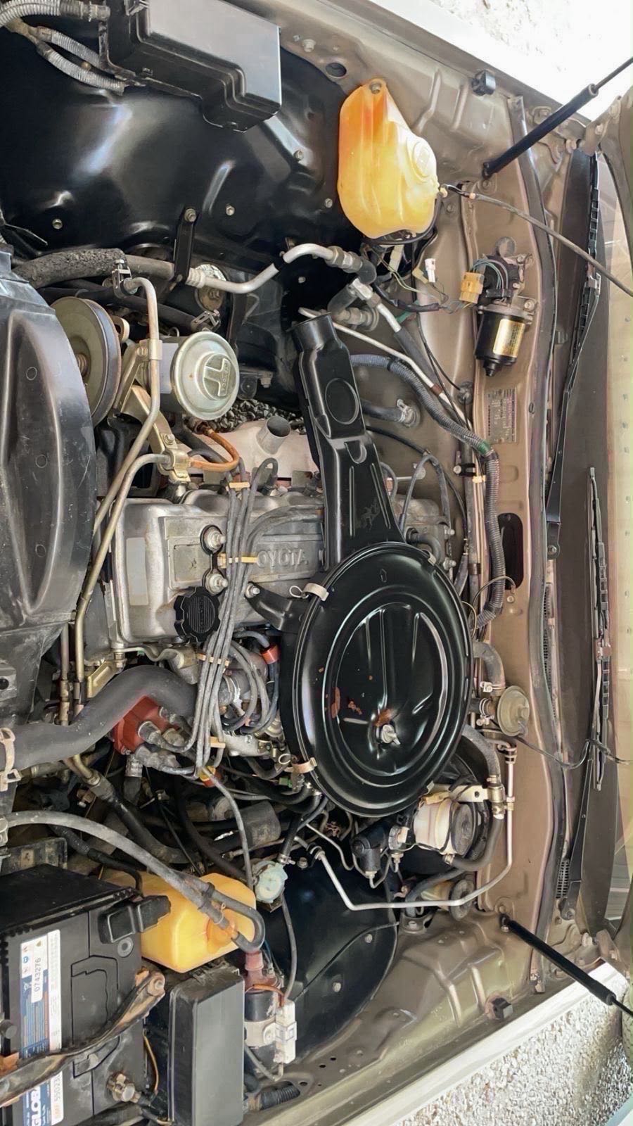 Car Image 1986 TOYOTA CROWN 