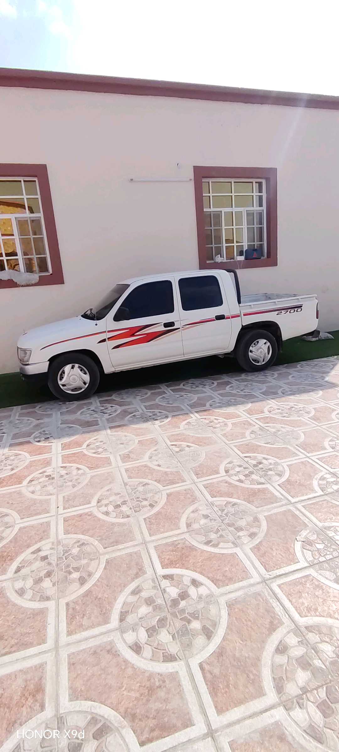 Car Image 1999 TOYOTA HILUX 2.0