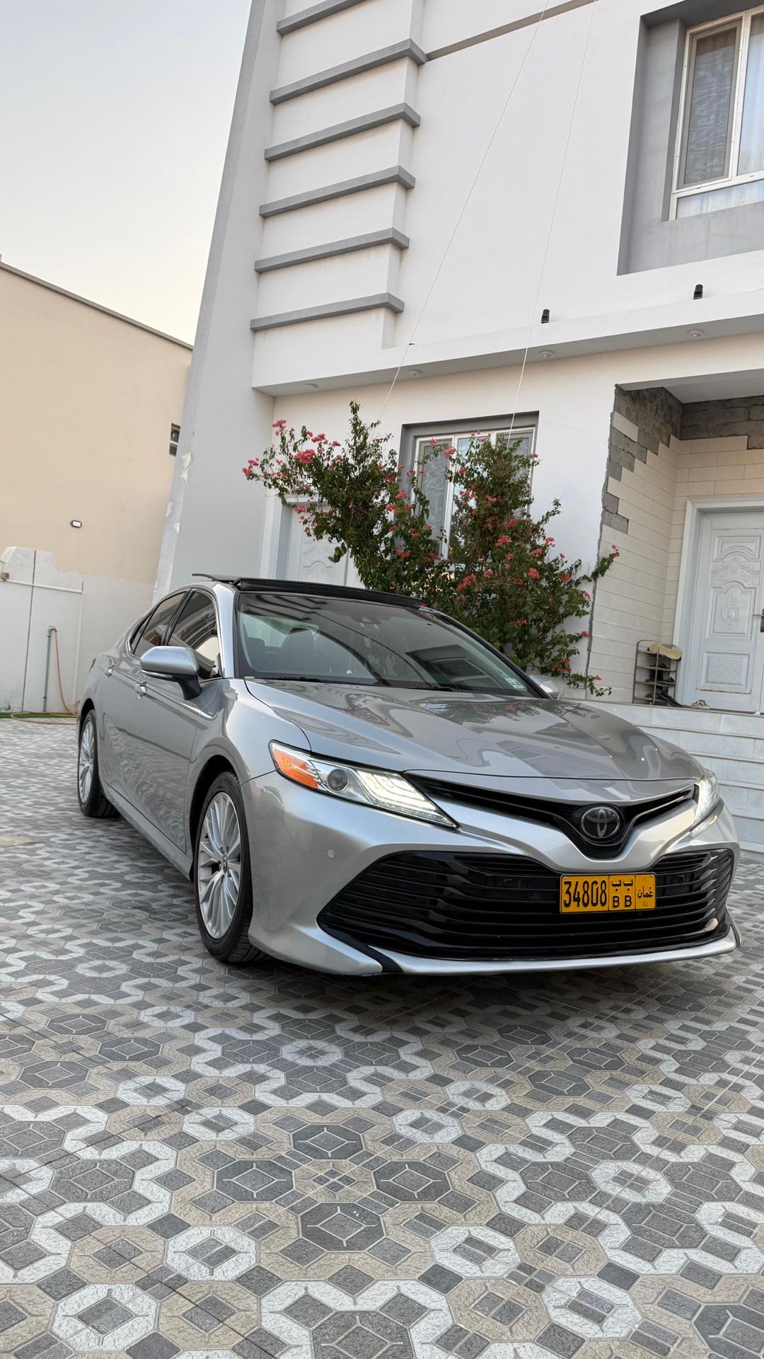 Car Image 2018 TOYOTA CAMRY XLE