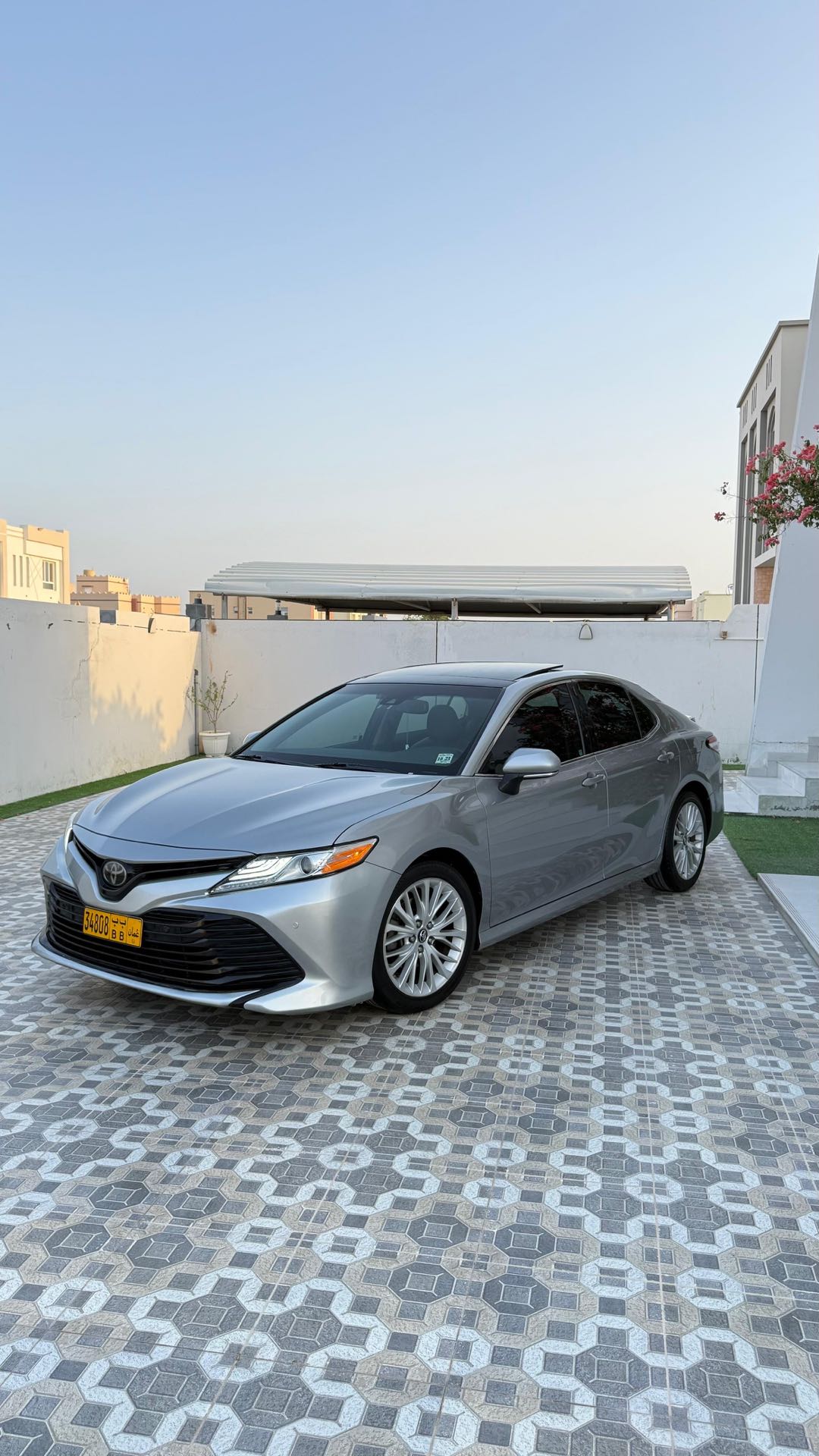 Car Image 2018 TOYOTA CAMRY XLE