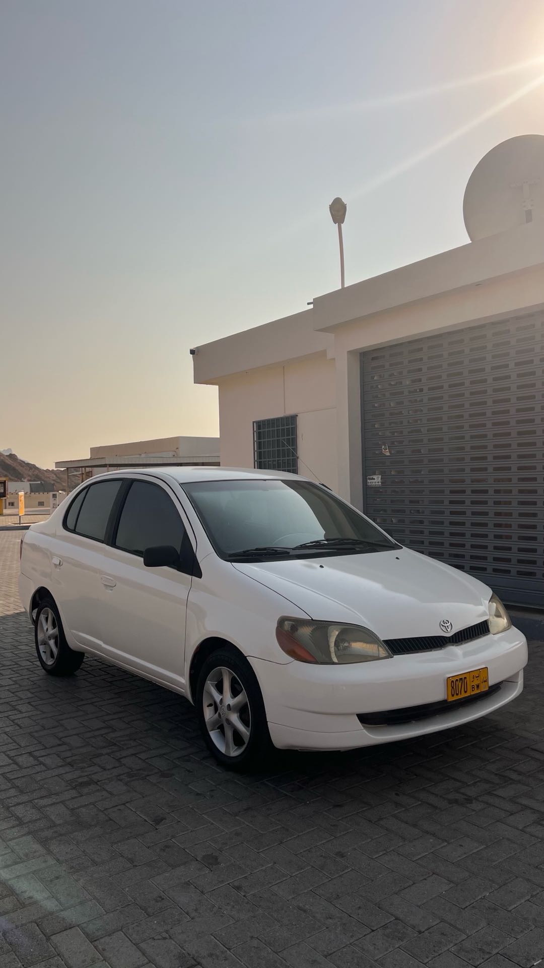 Car Image 2000 TOYOTA ECHO 