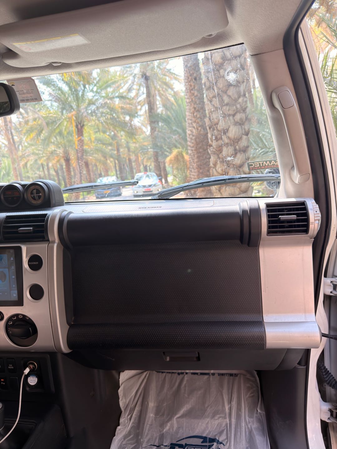 Car Image 2010 TOYOTA FJ CRUISER 